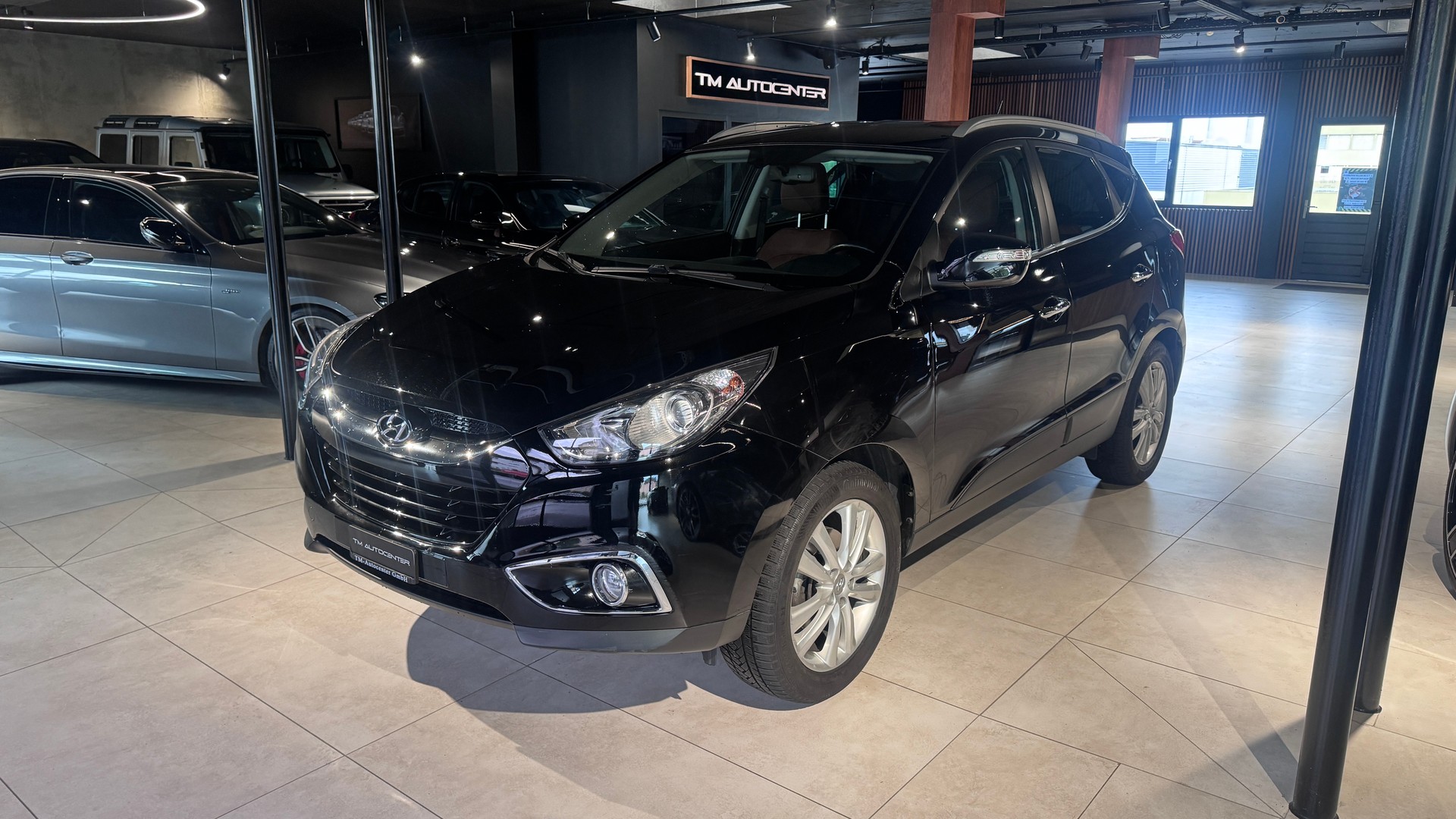 HYUNDAI iX 35 2.0 Style 4WD Automatic-image-0