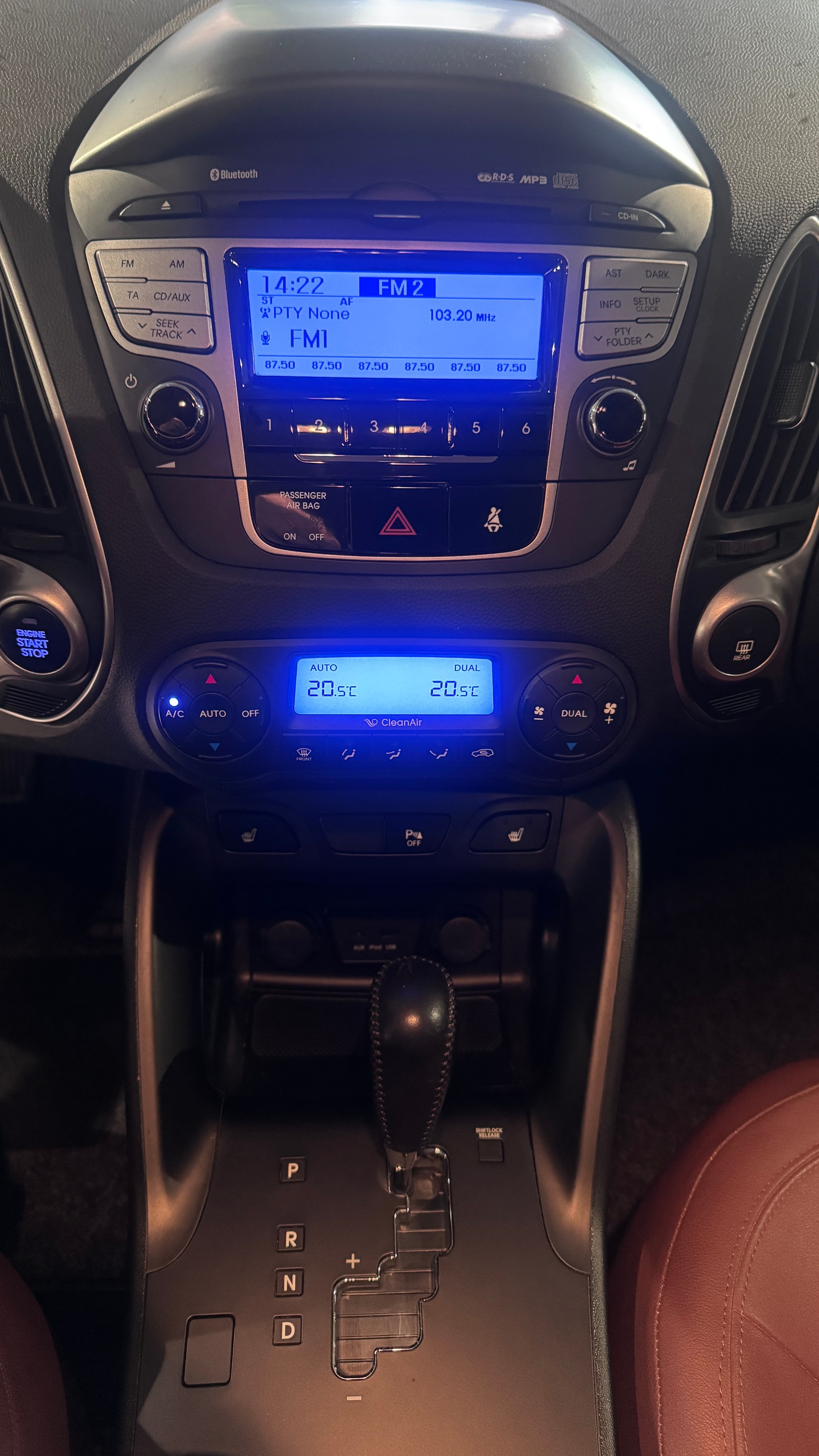 HYUNDAI iX 35 2.0 Style 4WD Automatic-image-9