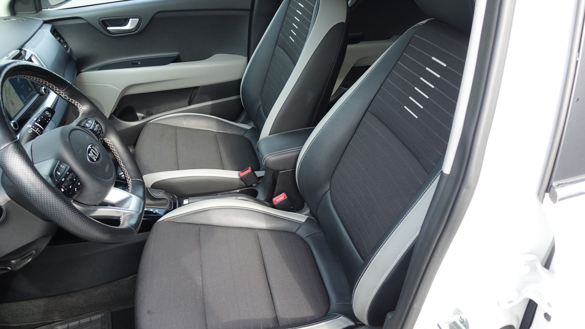 KIA Stonic 1.0 T-GDi-image-6