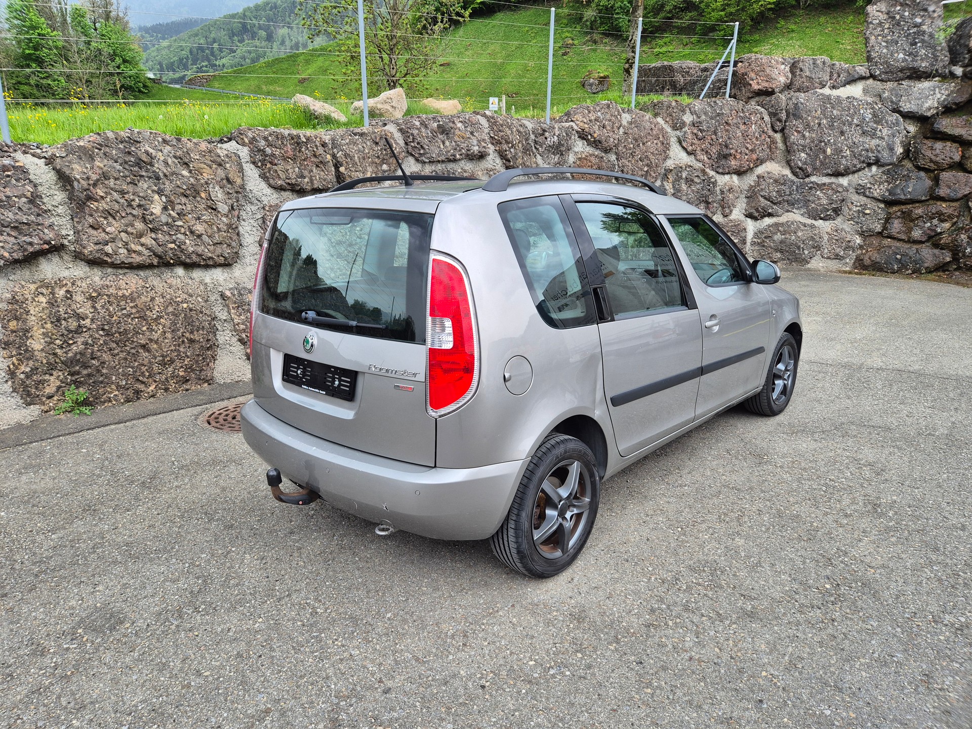 SKODA Roomster 1.6 TDI Ambition-image-4