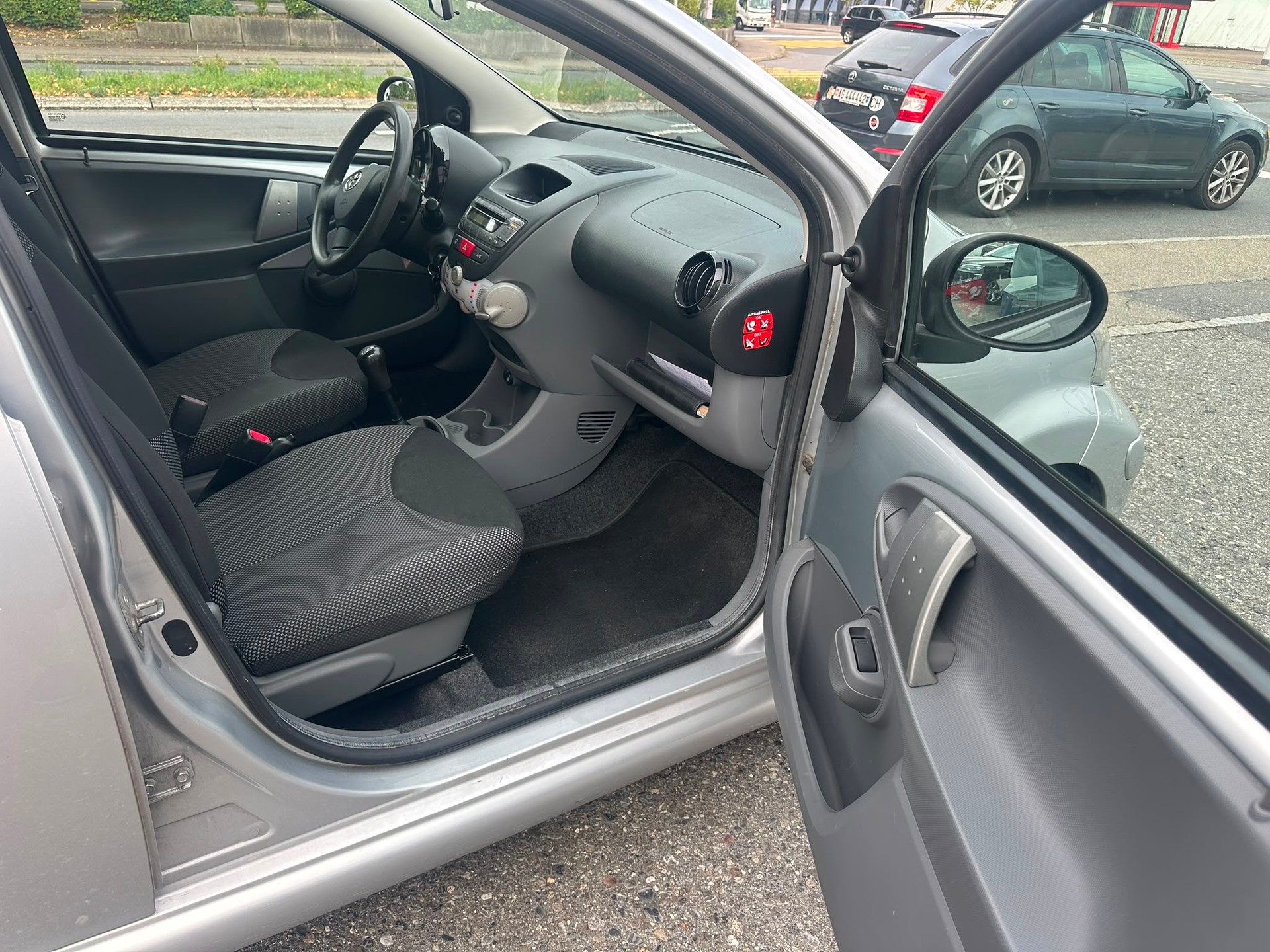 TOYOTA Aygo 1.0 easy-image-9