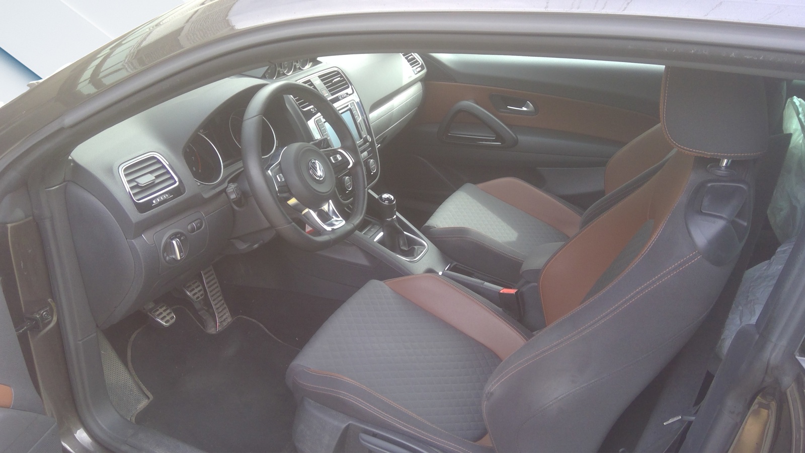 VW Scirocco 2.0 TSI BMT Allstar-image-10