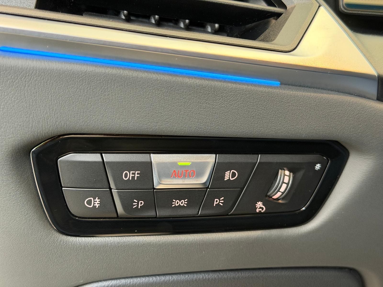 BMW M340i xDrive 48V Touring Steptronic M Sport INDIVIDUAL-image-29