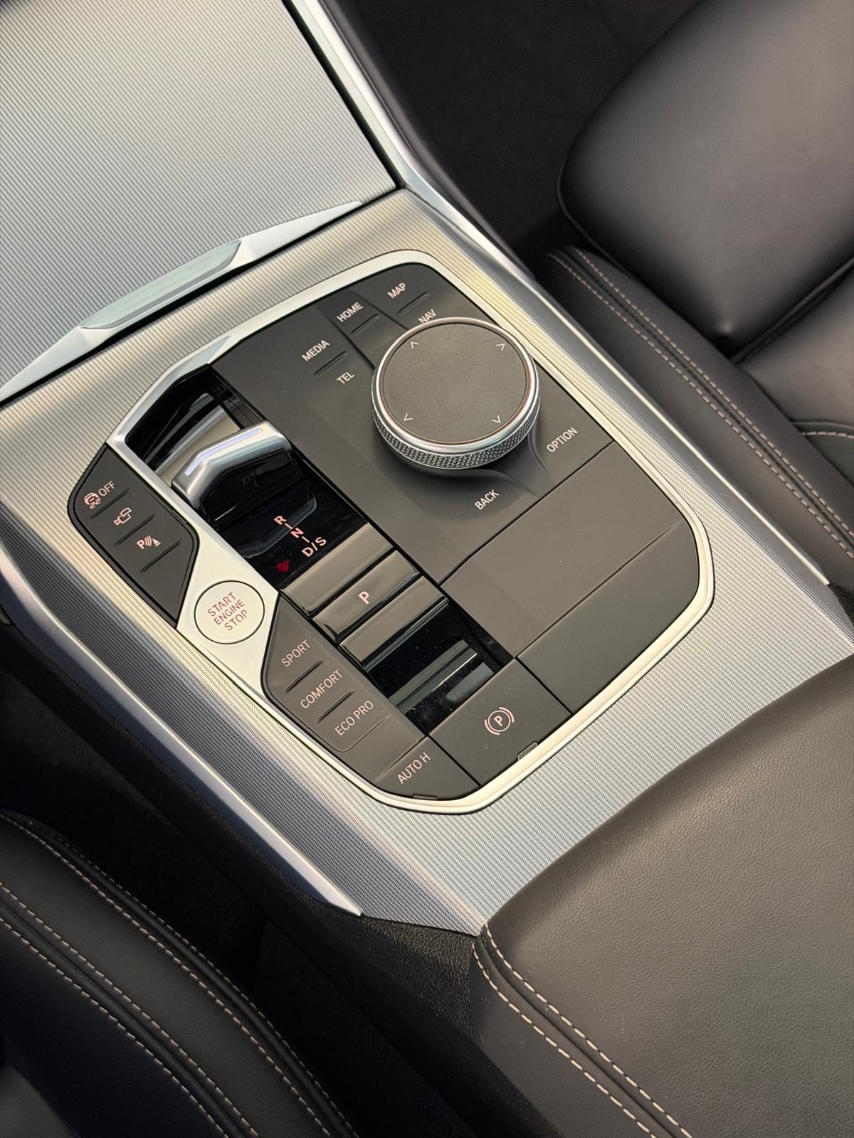 BMW M340i xDrive 48V Touring Steptronic M Sport INDIVIDUAL-image-26