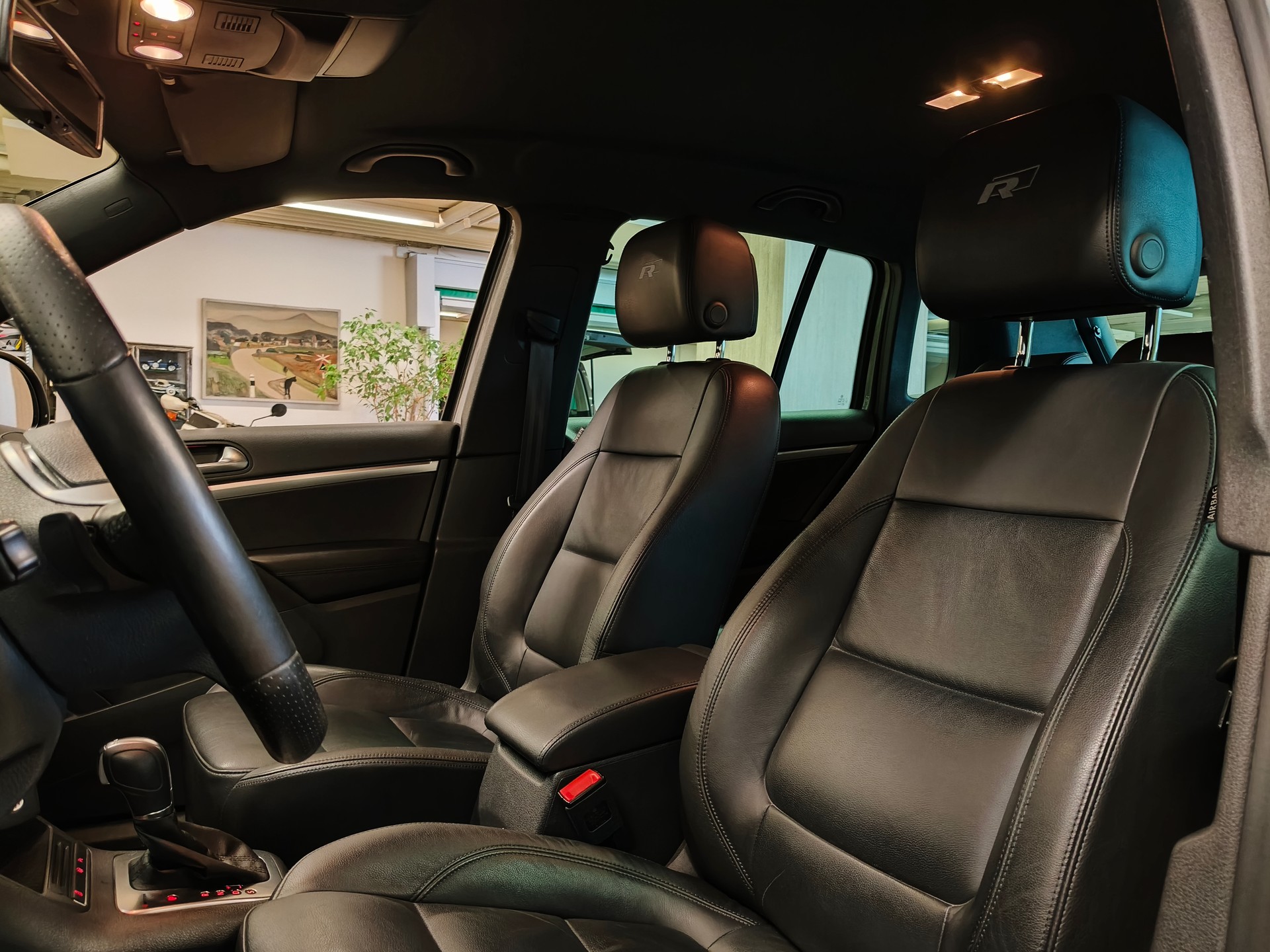 VW Tiguan 2.0 TSI R-Line Design 4Motion DSG-image-19