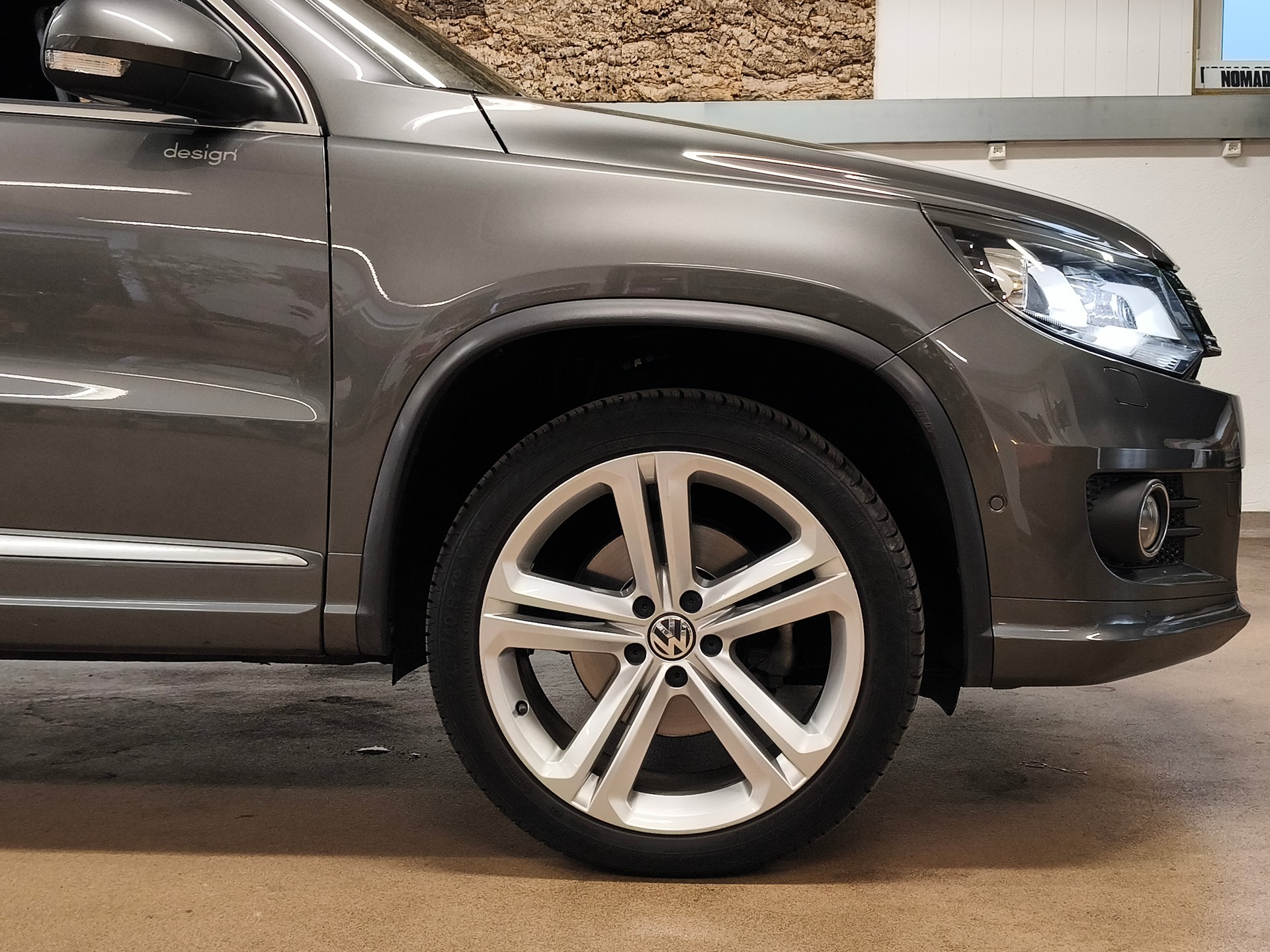 VW Tiguan 2.0 TSI R-Line Design 4Motion DSG-image-8