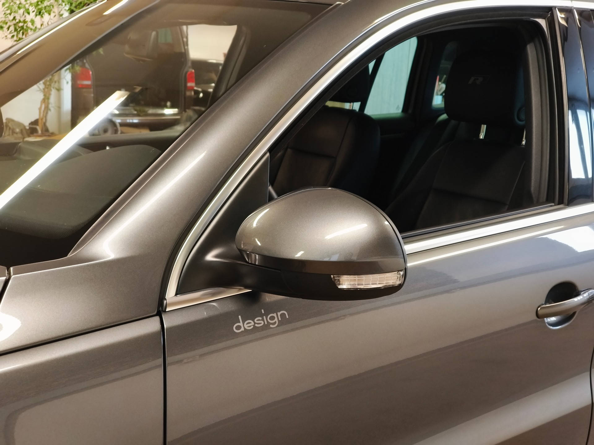 VW Tiguan 2.0 TSI R-Line Design 4Motion DSG-showroom-element-3