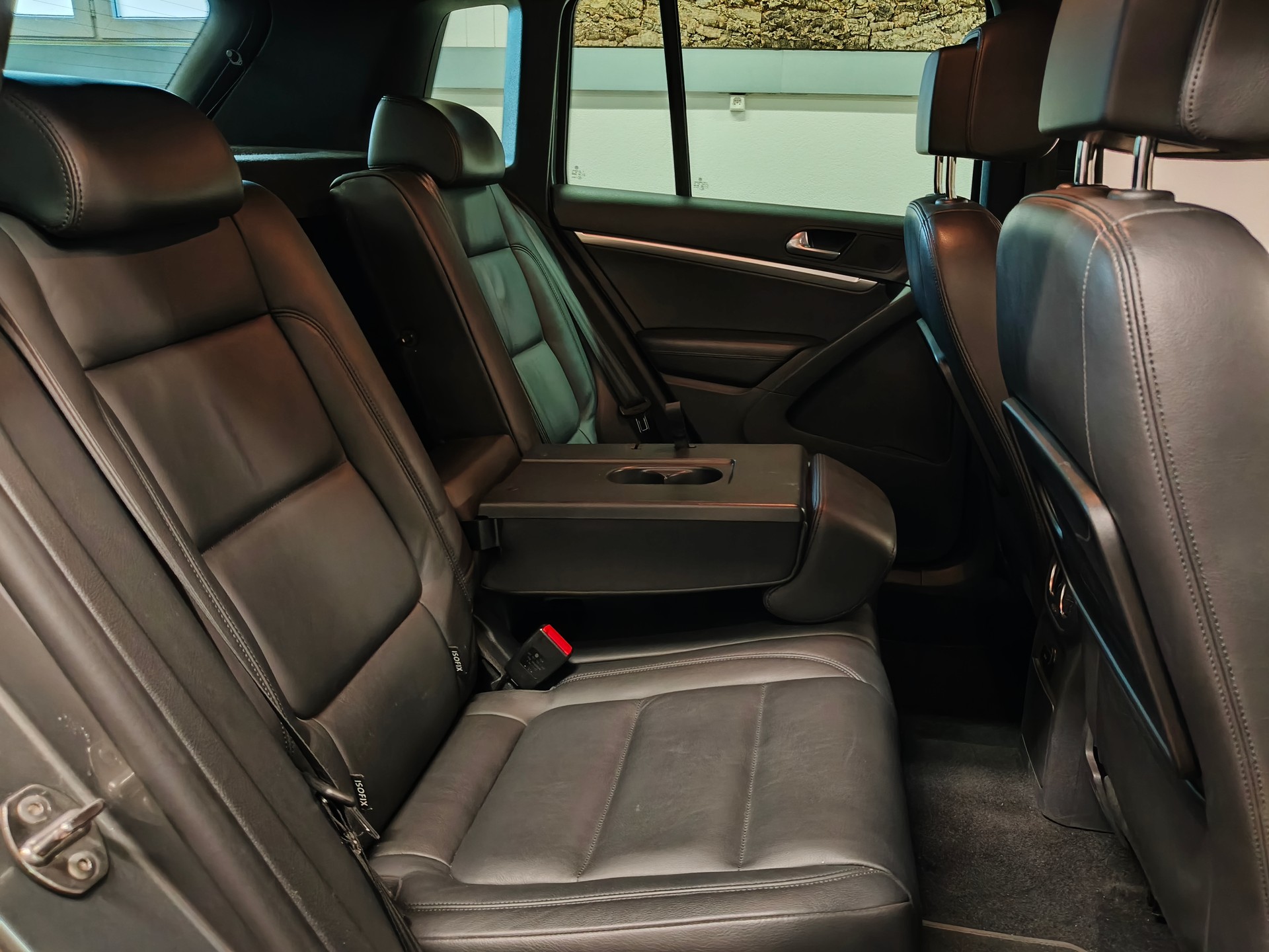 VW Tiguan 2.0 TSI R-Line Design 4Motion DSG-image-28