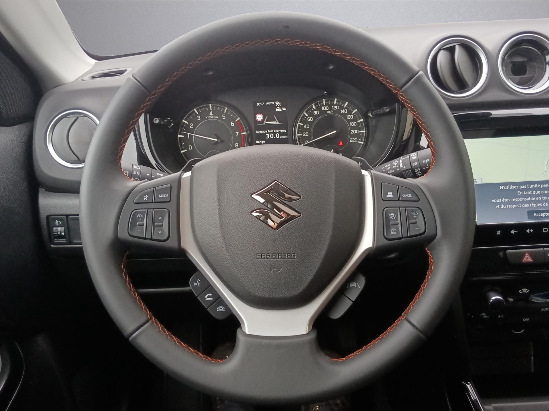 SUZUKI Vitara 1.4 T Black Edition Top Hybrid 4x4-image-10