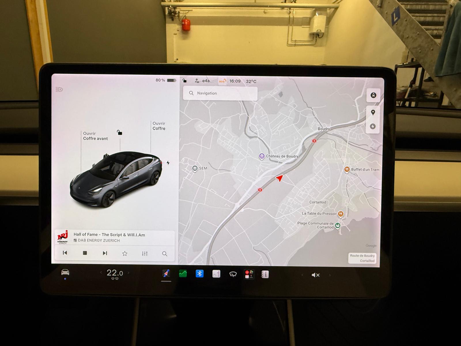TESLA Model 3 Long Range Dual Motor AWD-image-21