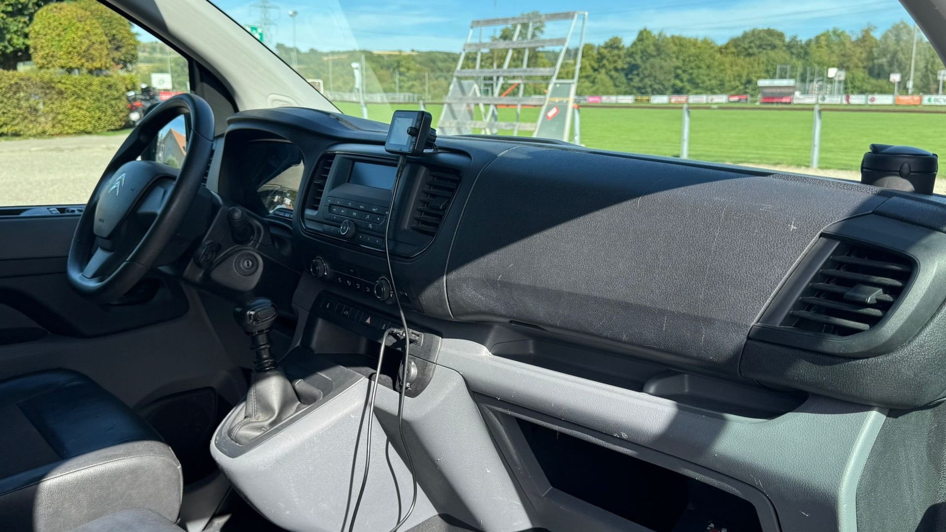 CITROEN Jumpy 2.0 BlueHDi 150 S&S M Attraction-image-9