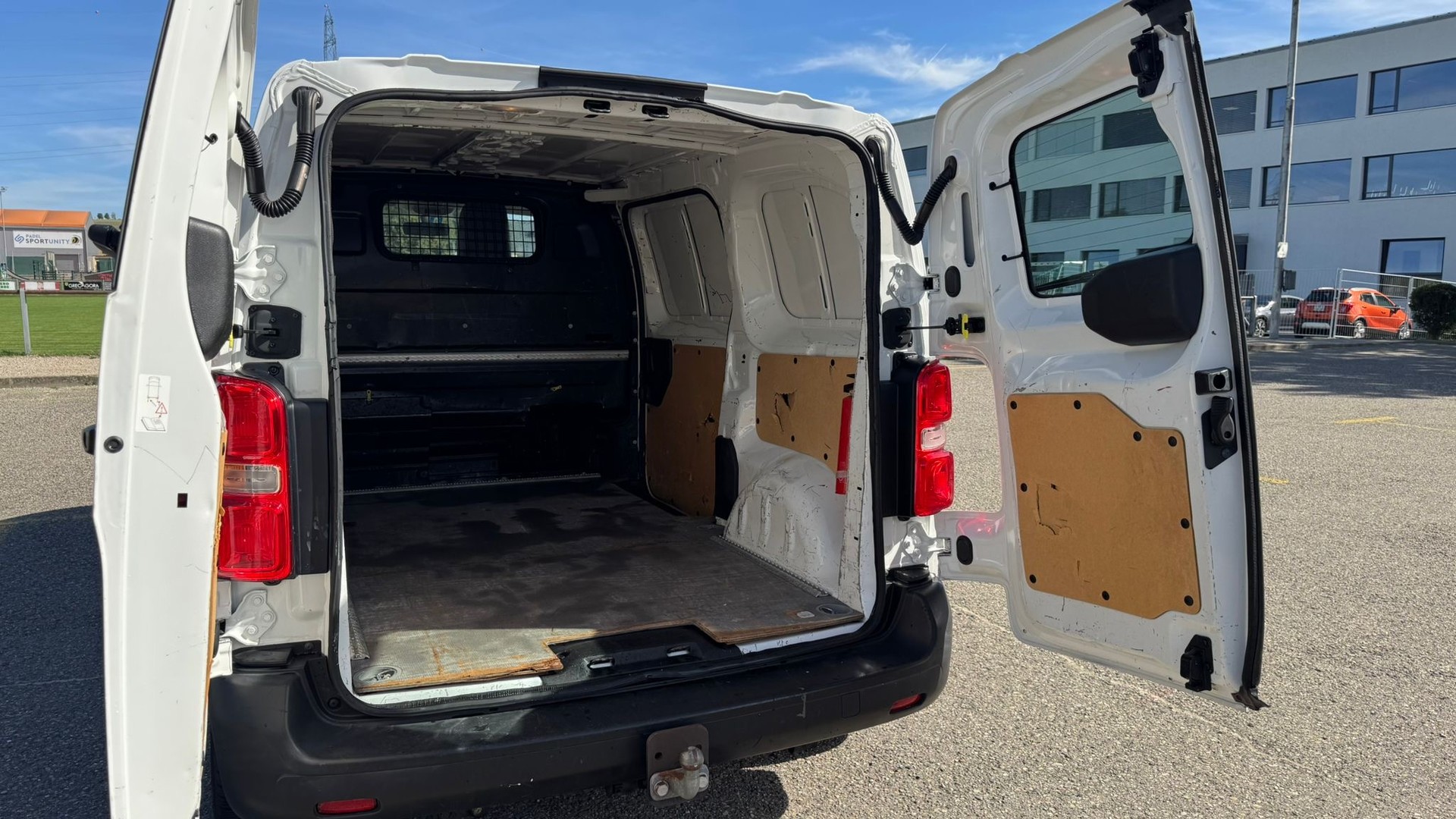CITROEN Jumpy 2.0 BlueHDi 150 S&S M Attraction-image-8
