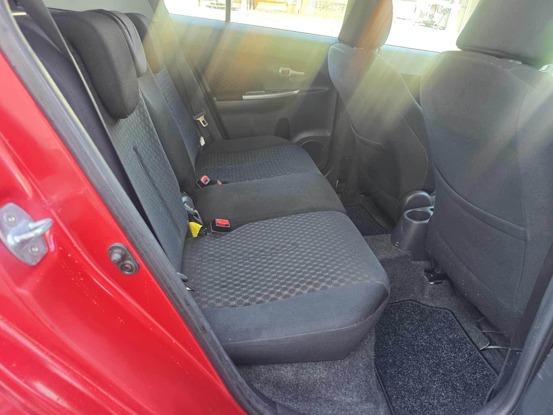TOYOTA UrbanCruiser 1.4 D-4D Linea Sol 4WD-image-5