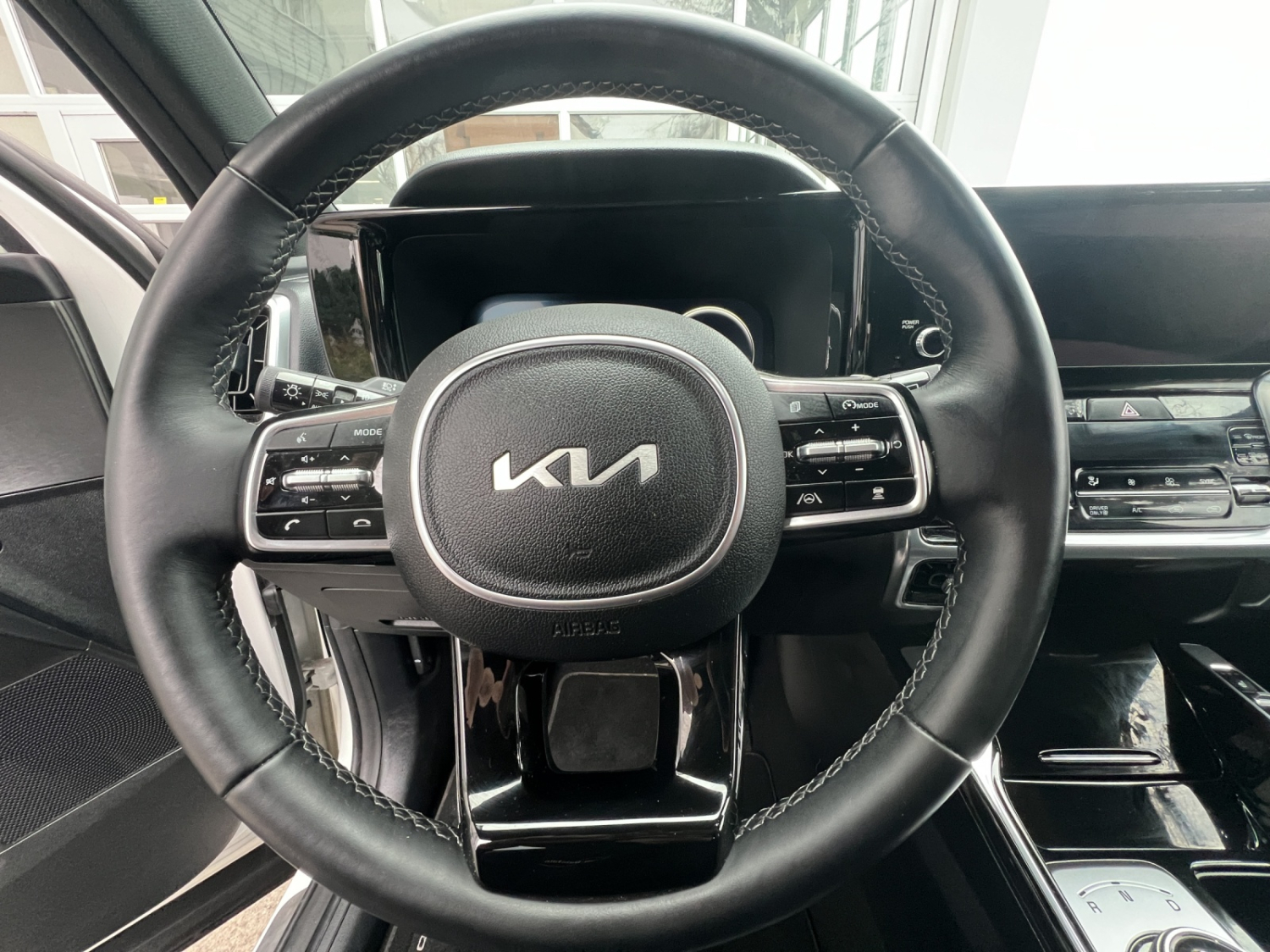 KIA Sorento 1.6 T-GDi Hybrid Style 5P-image-11