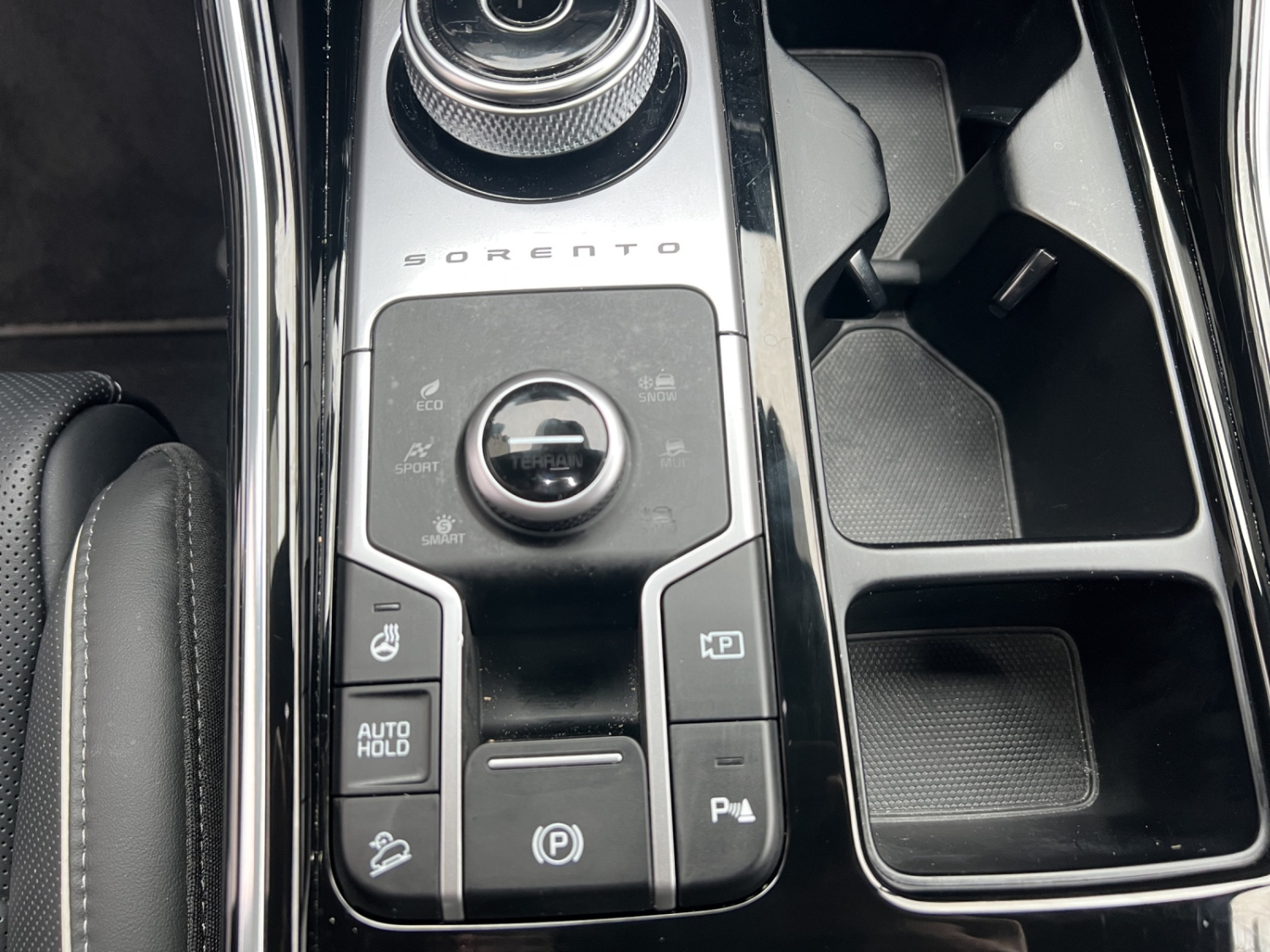 KIA Sorento 1.6 T-GDi Hybrid Style 5P-image-14