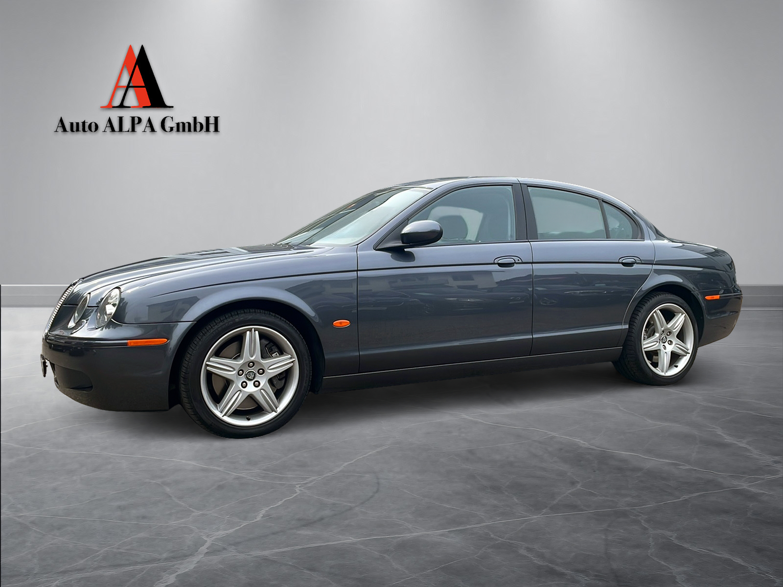 JAGUAR JAGUAR S-Type R 4.2 V8 SUPERCHARGED – BRITISCHE ELEGANZ MIT V8-KRAFT | R-AUSFÜHRUNG |-image-0