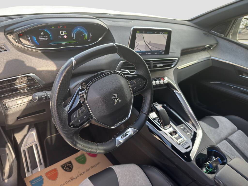 PEUGEOT 3008 1.6 Plug-in Hybrid4 GT-image-9