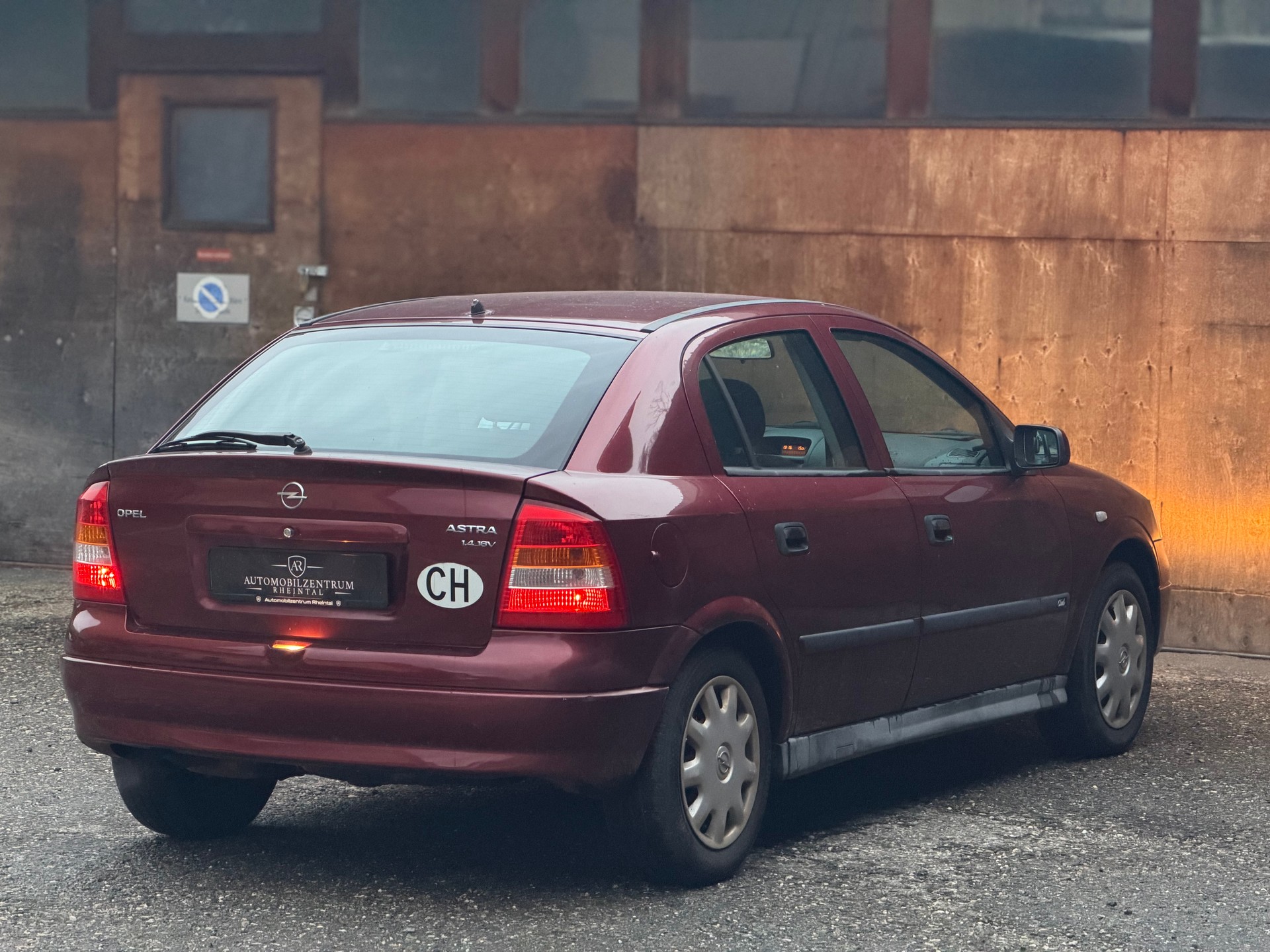OPEL Astra 1.4i 16V Club-image-4