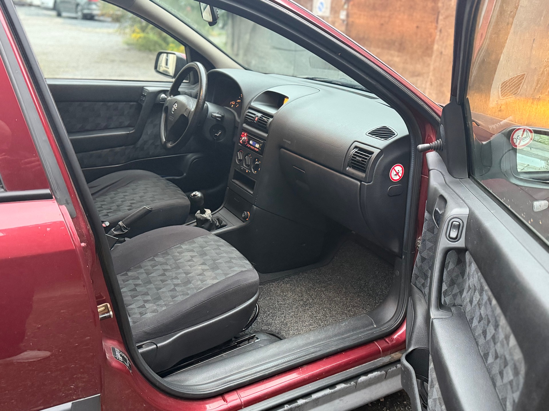 OPEL Astra 1.4i 16V Club-image-11