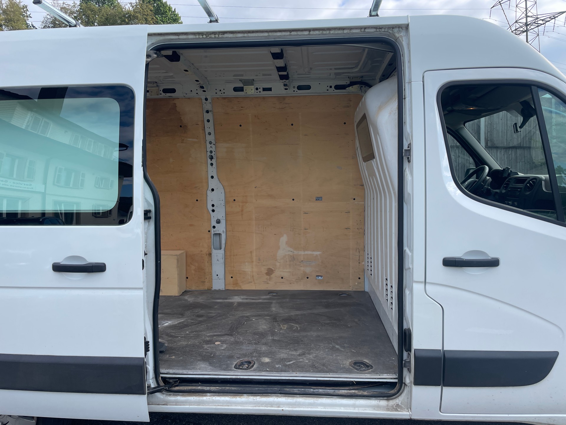 RENAULT Master T35 2.3dCi L2H2-image-8