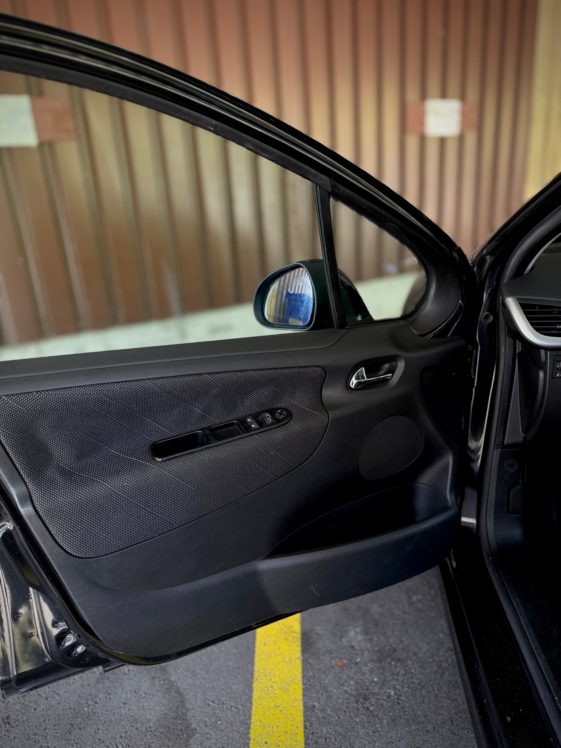 PEUGEOT 207 1.6 16V Sport Automatic-image-8