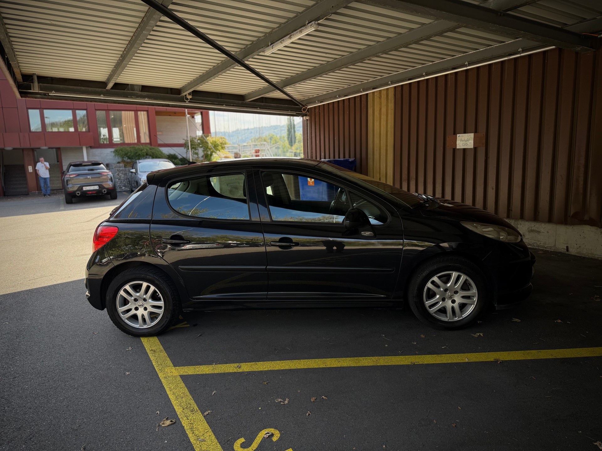 PEUGEOT 207 1.6 16V Sport Automatic-image-2