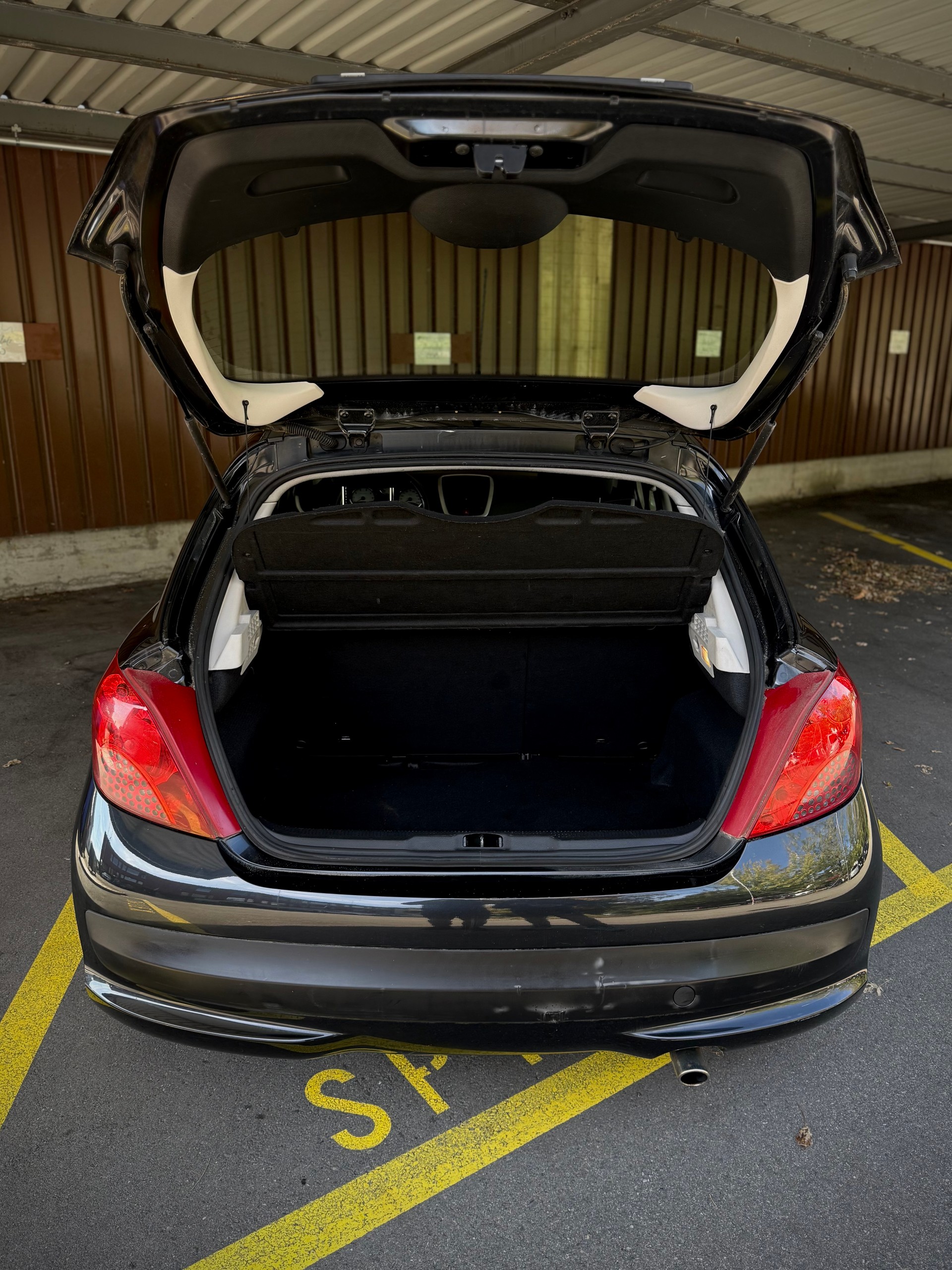 PEUGEOT 207 1.6 16V Sport Automatic-image-5