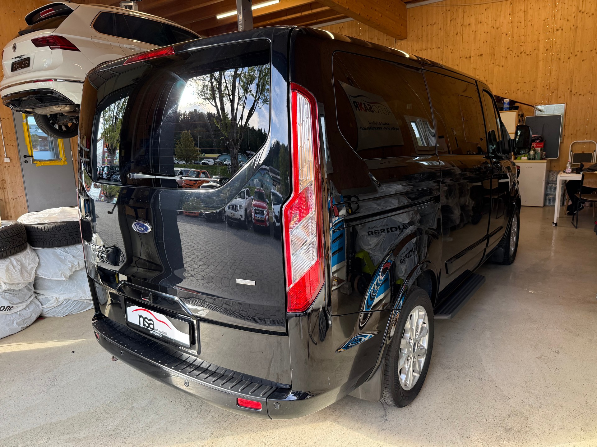 FORD Tourneo Custom 310 L1H1 Titanium SelectShift A-image-3