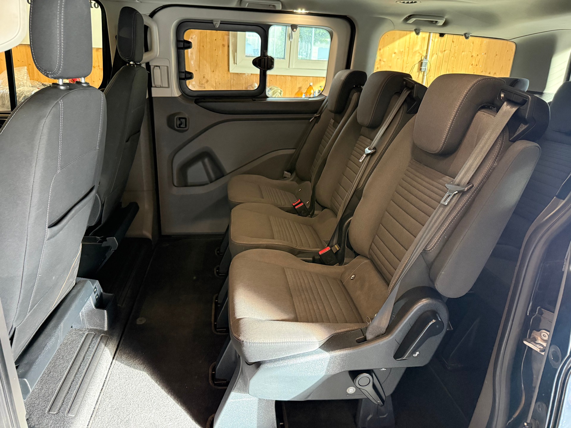 FORD Tourneo Custom 310 L1H1 Titanium SelectShift A-image-7