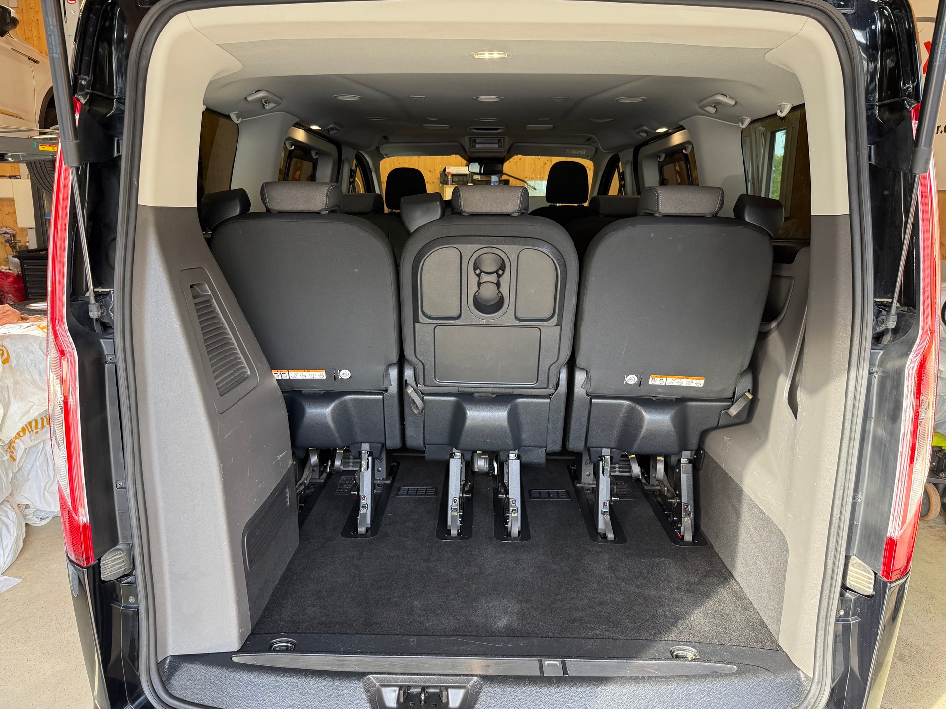FORD Tourneo Custom 310 L1H1 Titanium SelectShift A-image-16