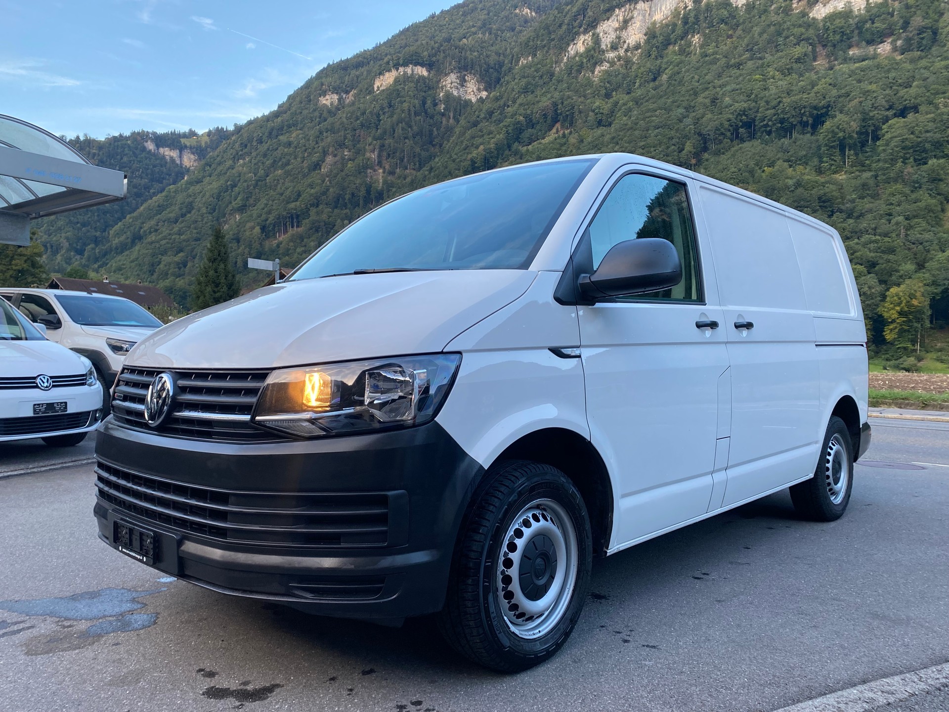 VW T6 2.0 TDI 4Motion-image-1