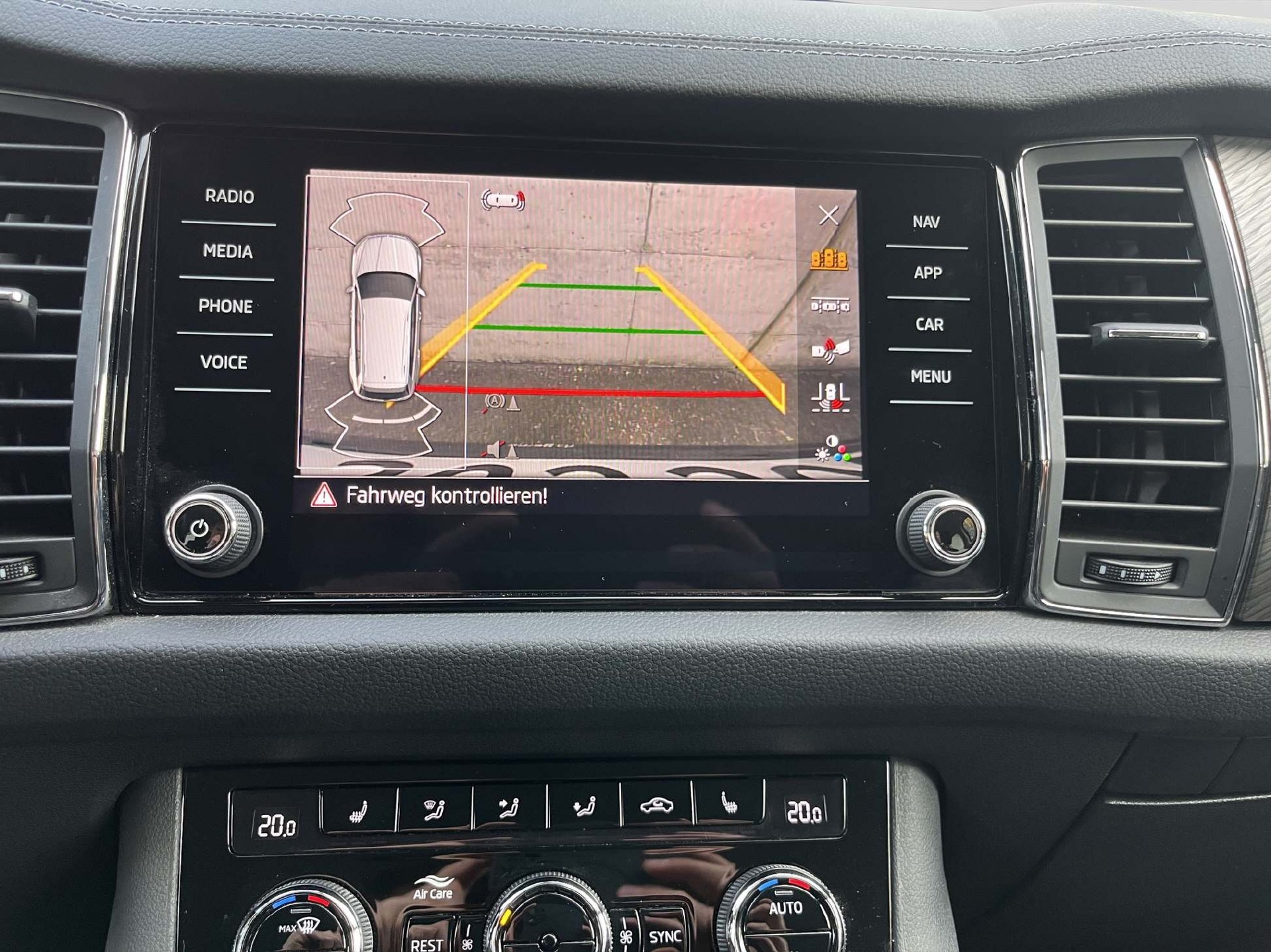 SKODA Kodiaq 2.0 TDI 200 Style DSG-image-19