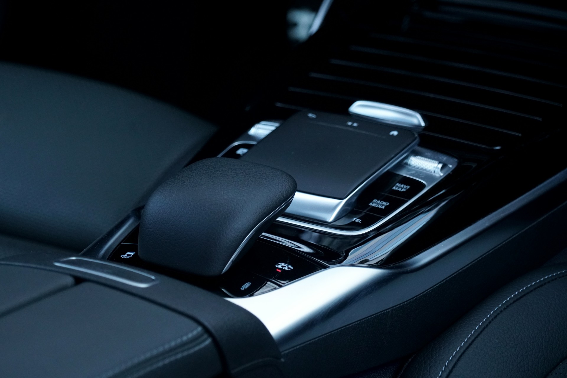 MERCEDES-BENZ A 45 S AMG 4Matic+ Speedshift (CH)-image-5