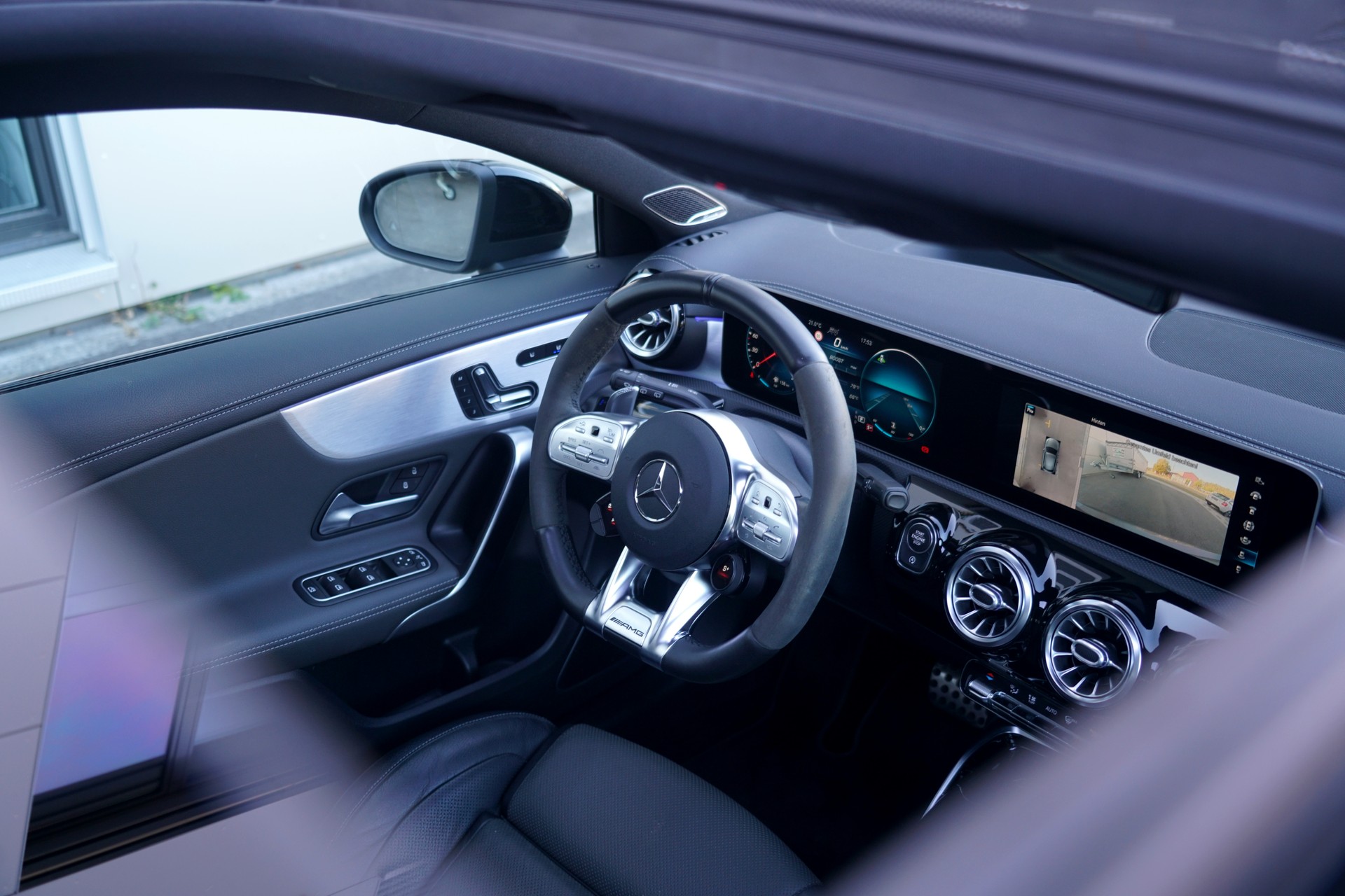 MERCEDES-BENZ A 45 S AMG 4Matic+ Speedshift (CH)-image-3