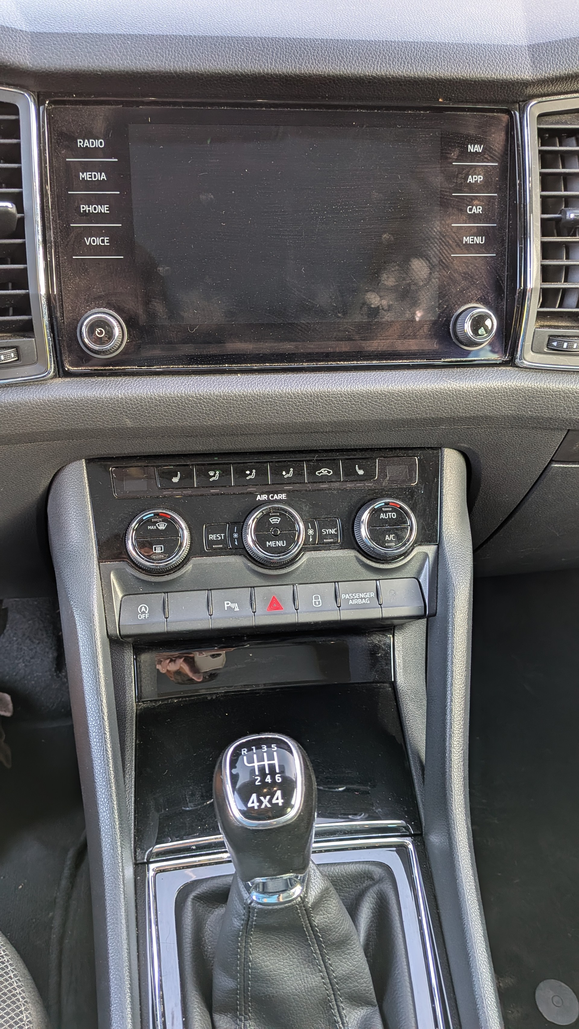 SKODA 2.0 TDI Ambition-image-2