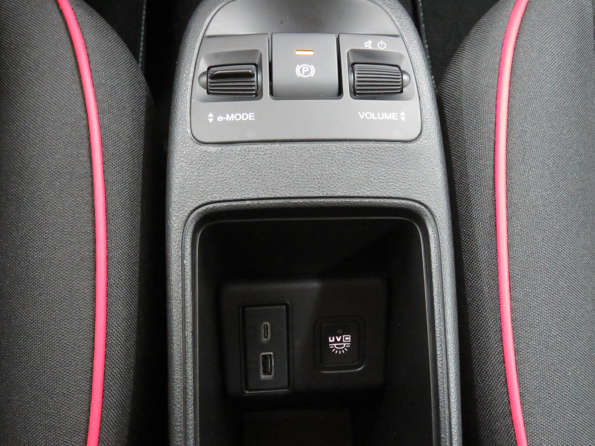 FIAT 500 C electric 87 kW Swiss Edition (Automat) (RW 298 km)-image-15