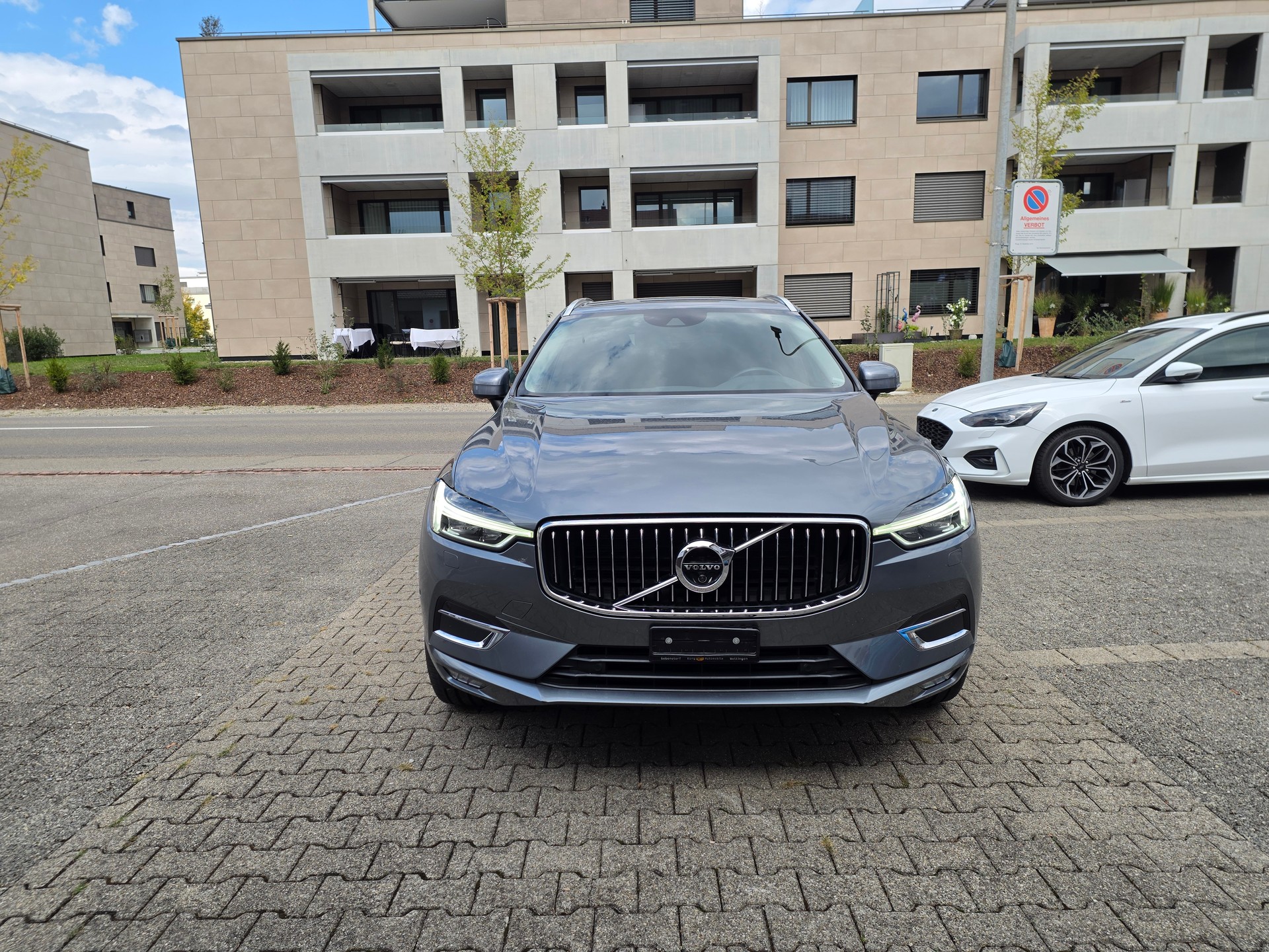 VOLVO XC60 D5 AWD Inscription Geartronic-image-1