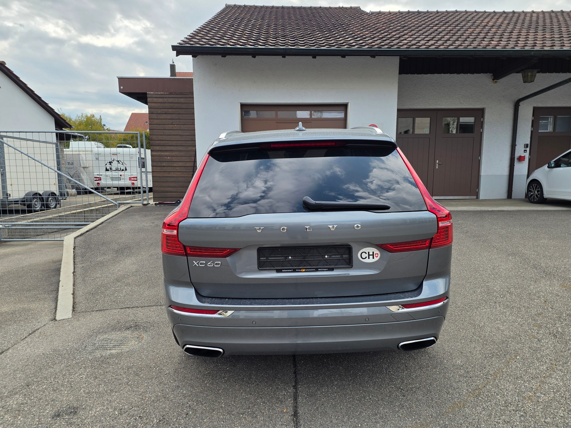 VOLVO XC60 D5 AWD Inscription Geartronic-image-6