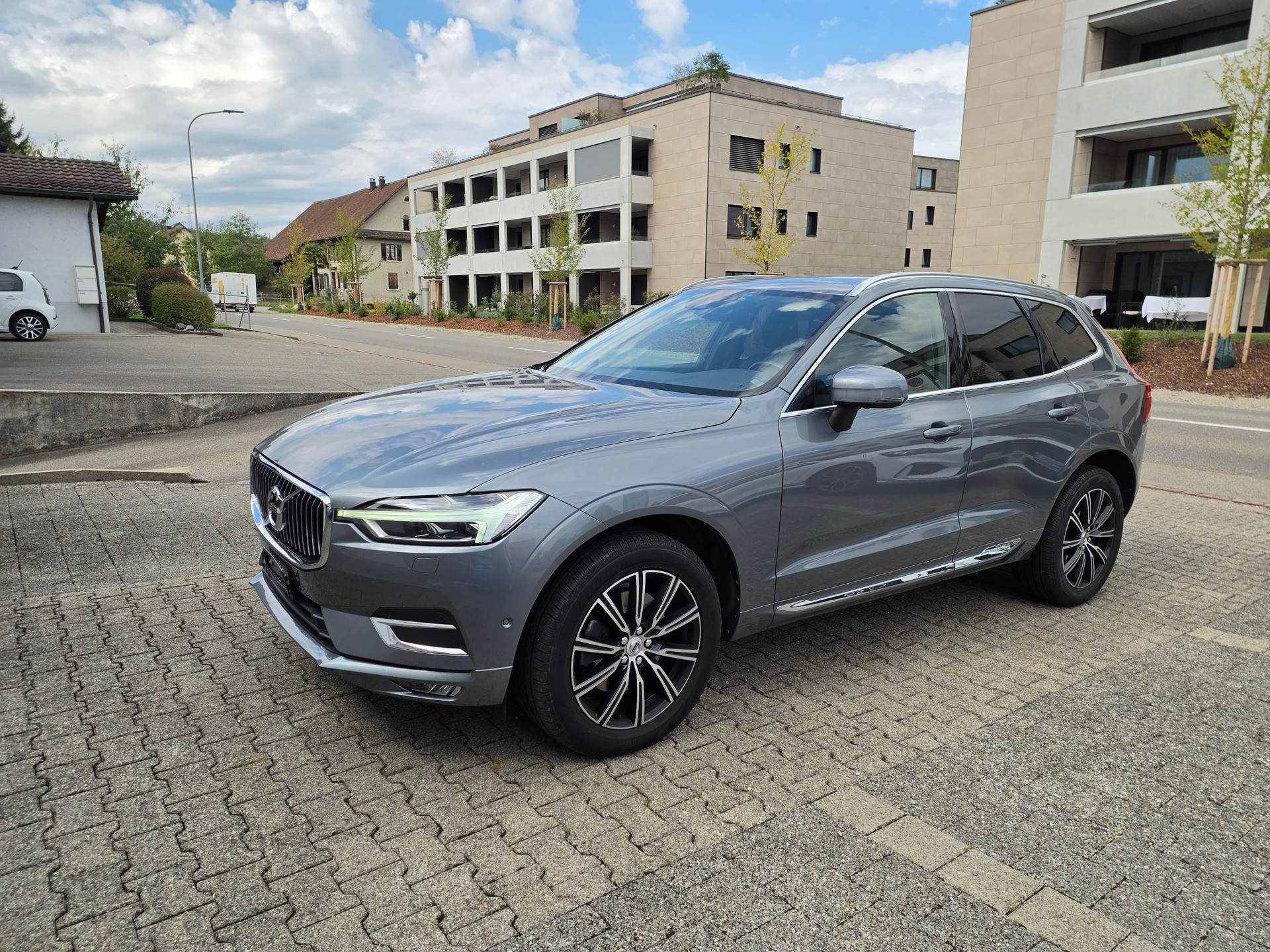 VOLVO XC60 D5 AWD Inscription Geartronic-image-0
