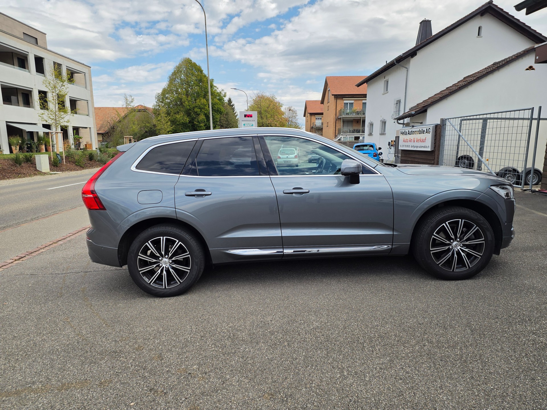 VOLVO XC60 D5 AWD Inscription Geartronic-image-4