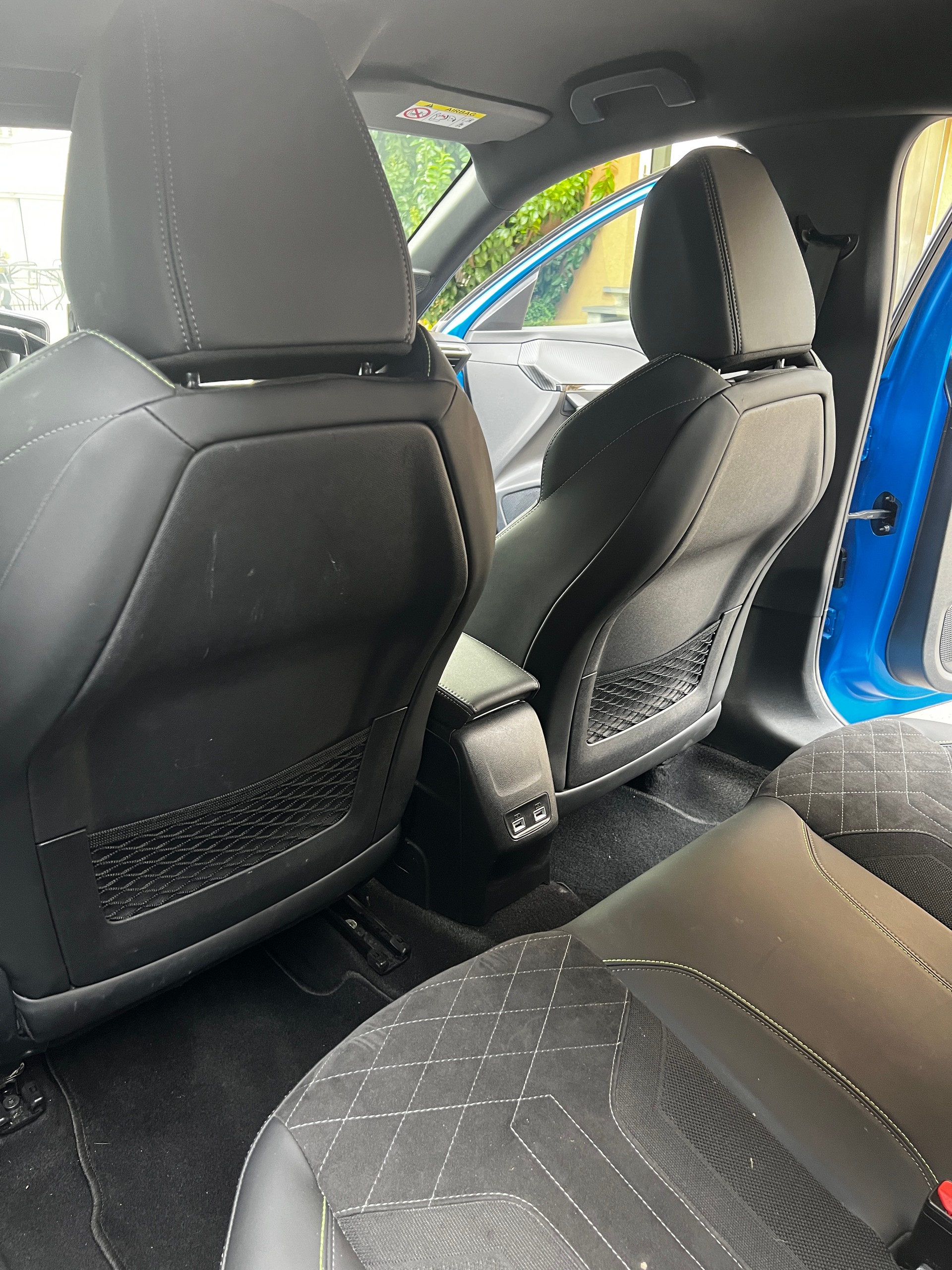 PEUGEOT 1.2 PureTech 100 GT Pack-image-5