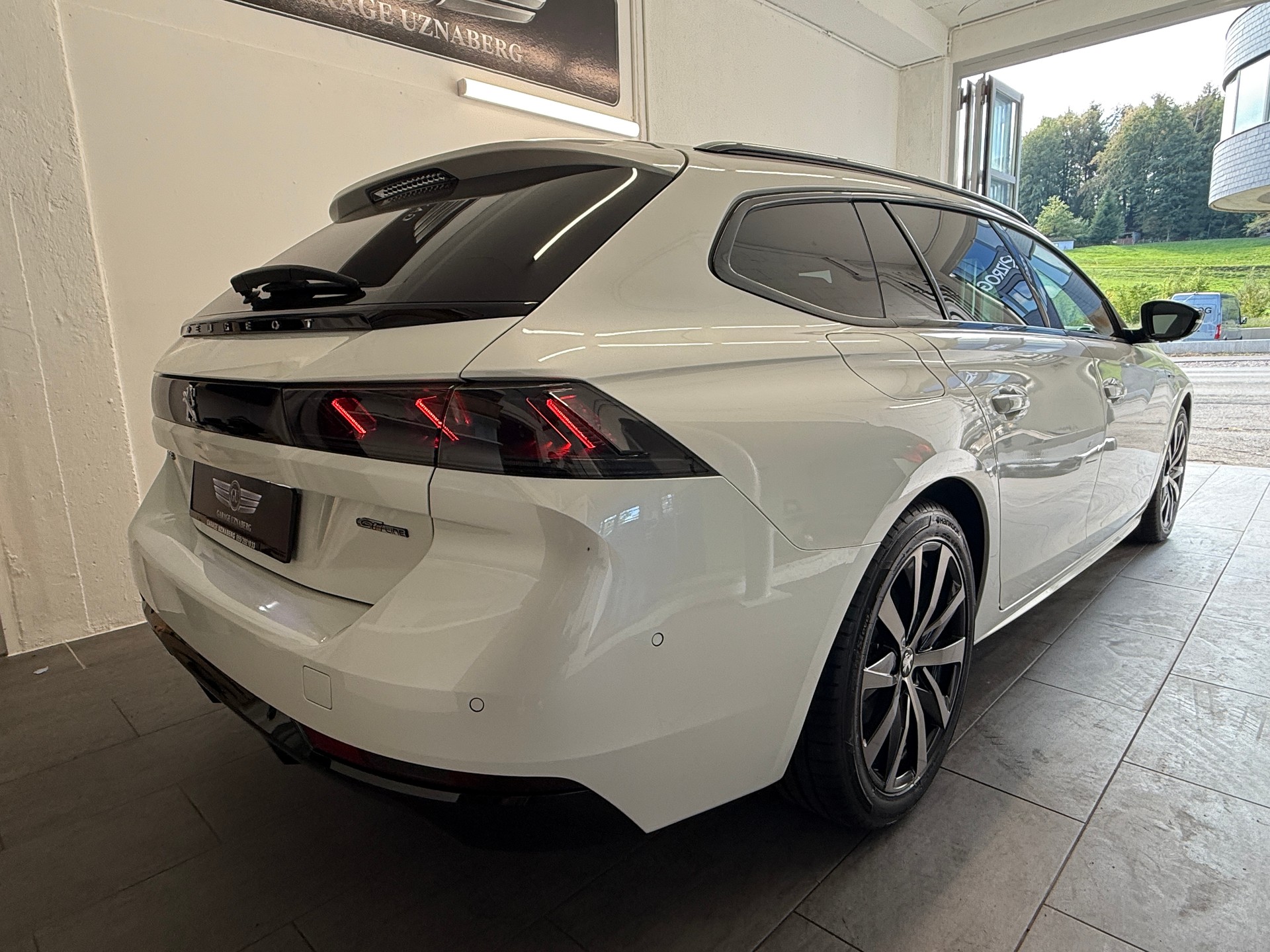 PEUGEOT 508 SW 2.0 Blue HDI GT Line EAT8 Ab 250.- pro Monat Sitzheizung vorne und hinten-image-4