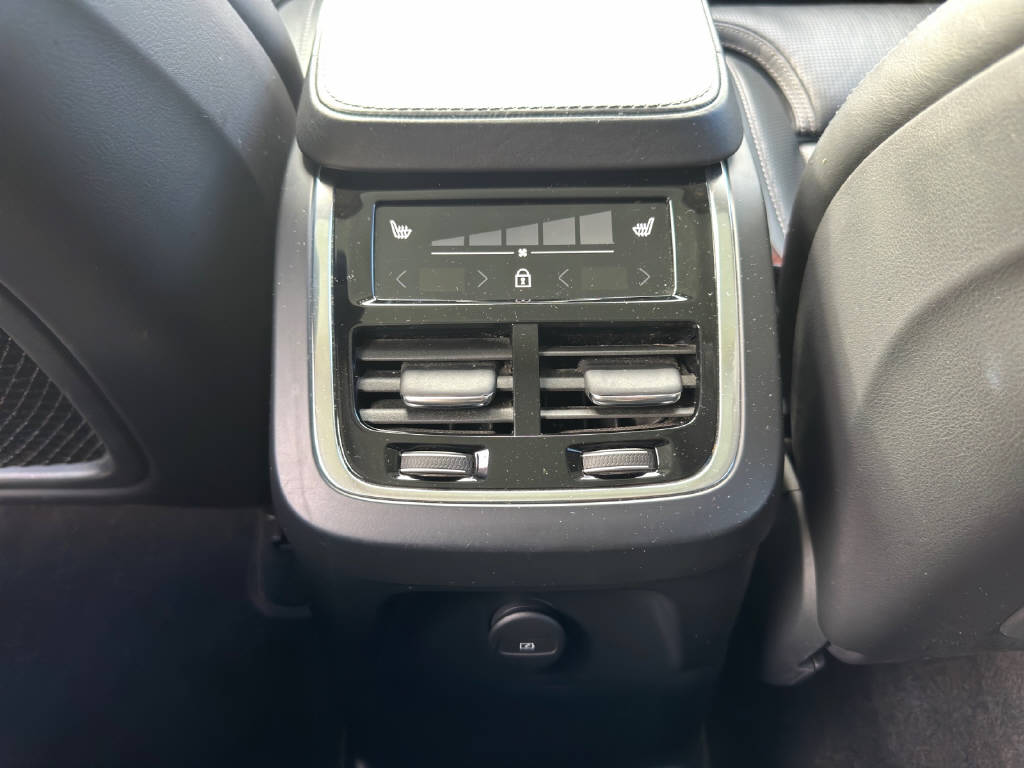VOLVO XC90 2.0 T8 TE Inscription 7P. eAWD-image-19