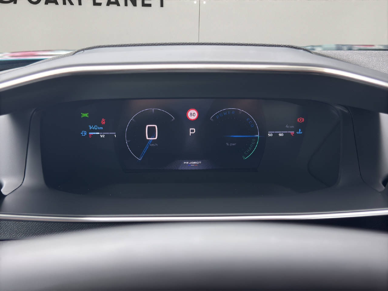 PEUGEOT 2008 1.2 Hybrid 145 GT-image-7