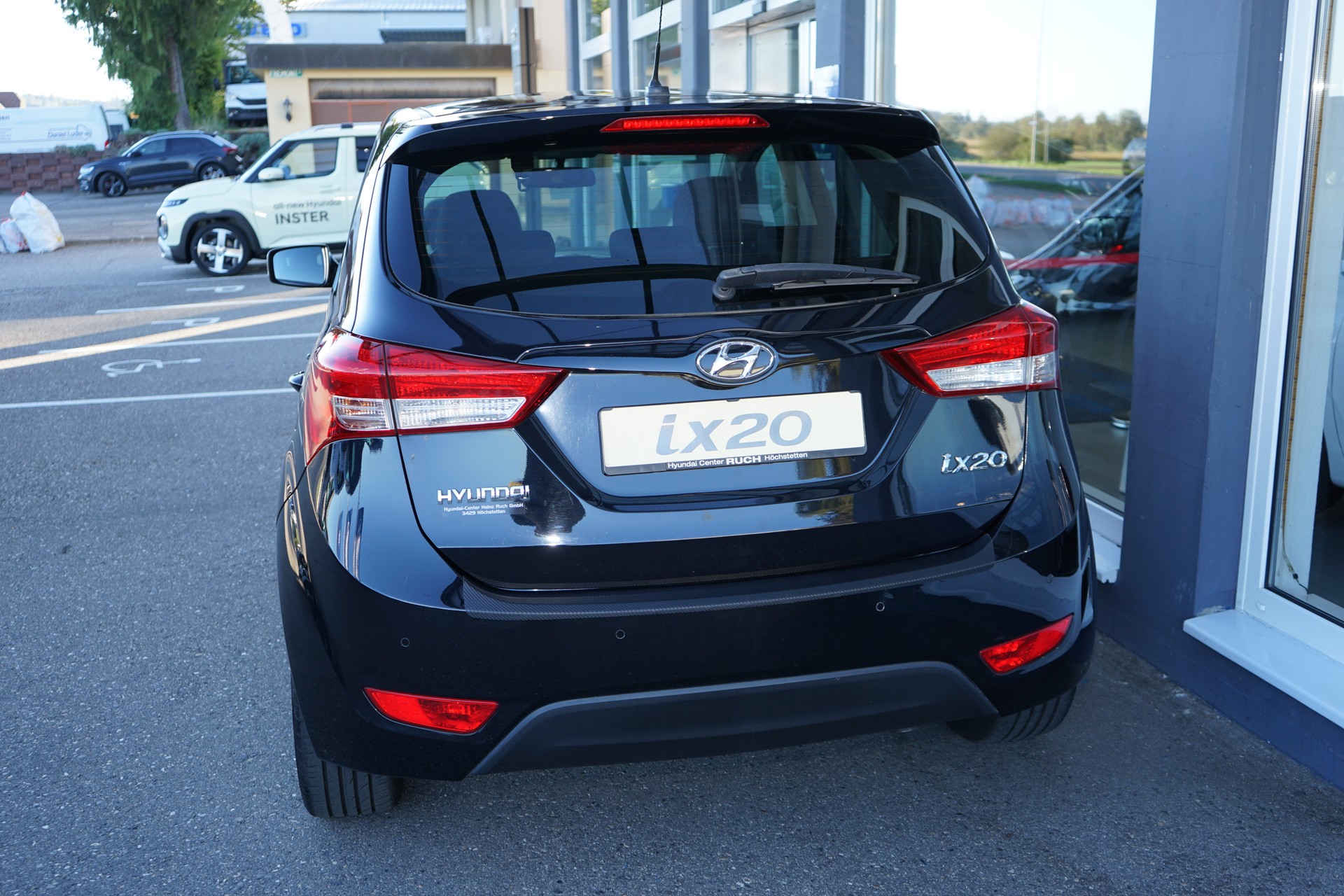 HYUNDAI iX20 1.6 Amplia Automatic-image-7