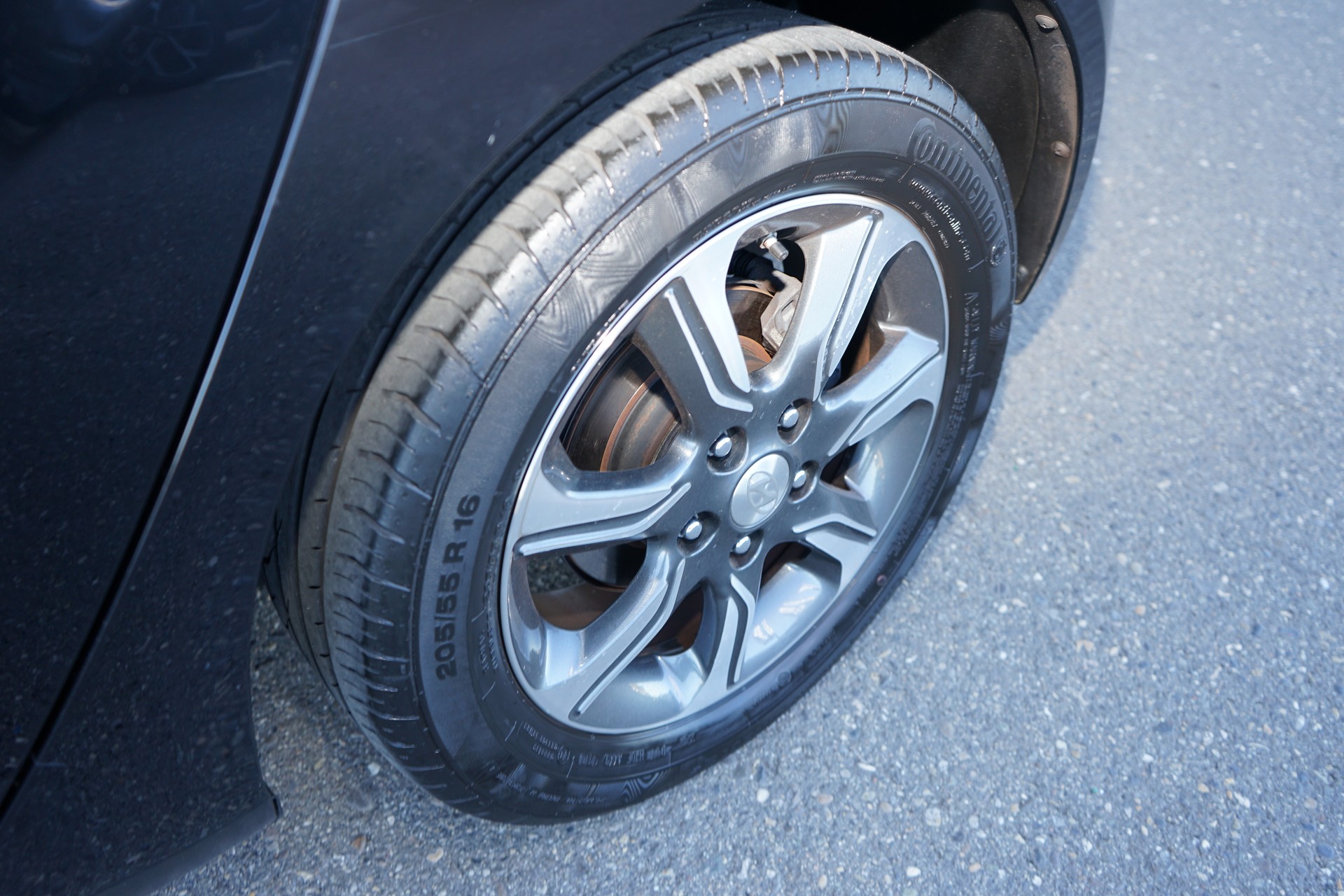 HYUNDAI iX20 1.6 Amplia Automatic-image-18
