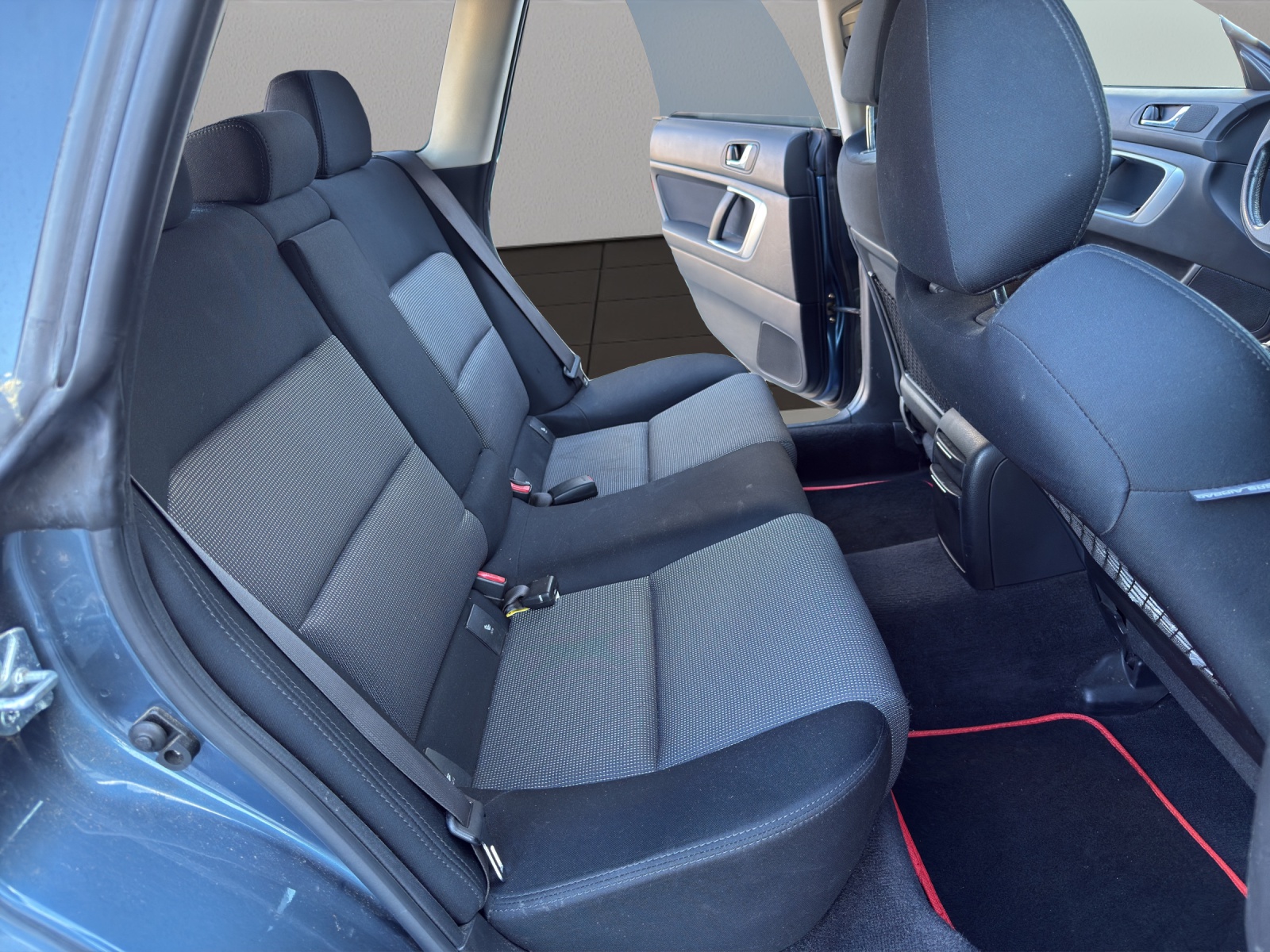 SUBARU Legacy 2.5i AWD Classic-image-17