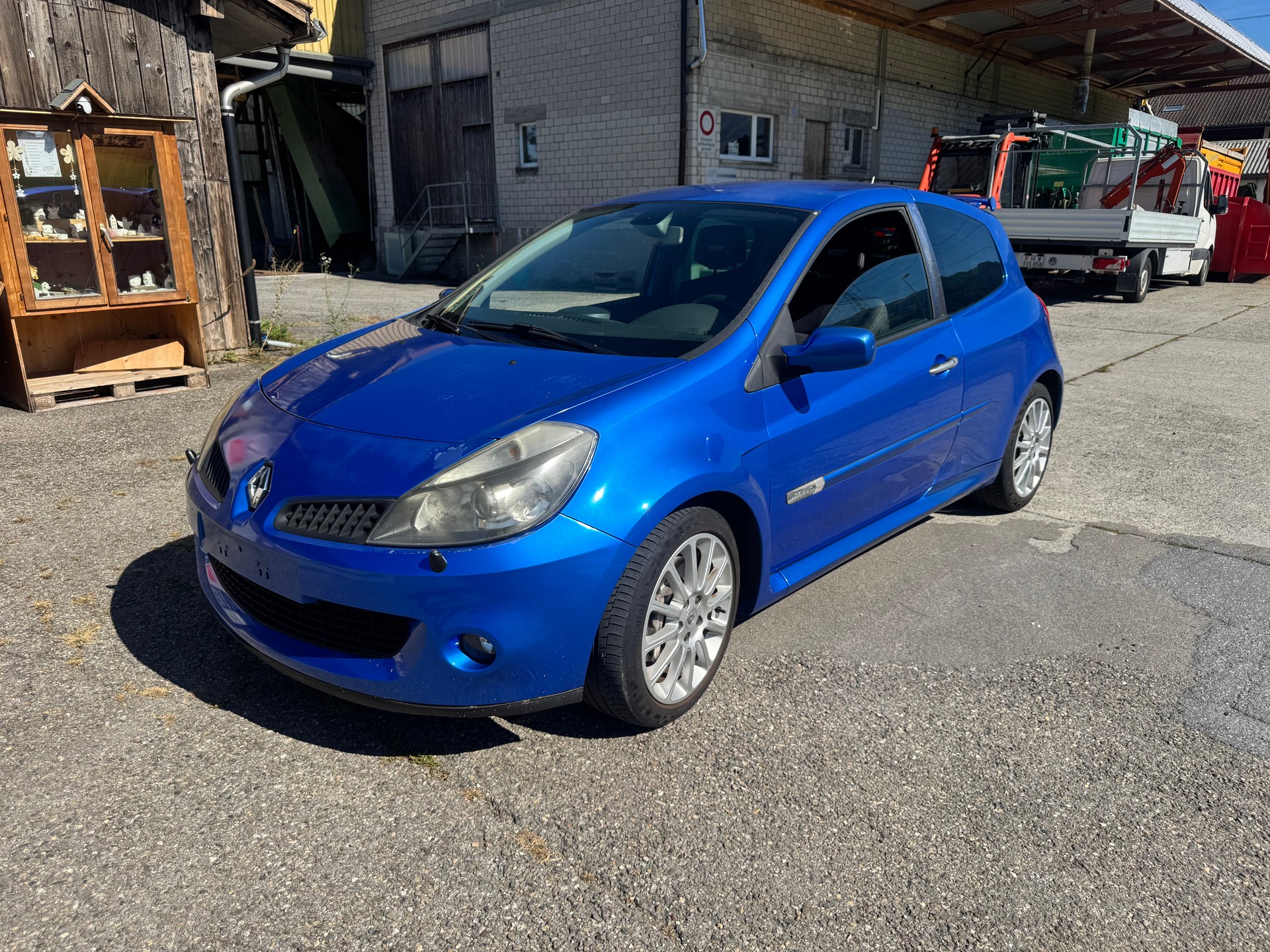 RENAULT Clio 2.0 16V Sport-image-1