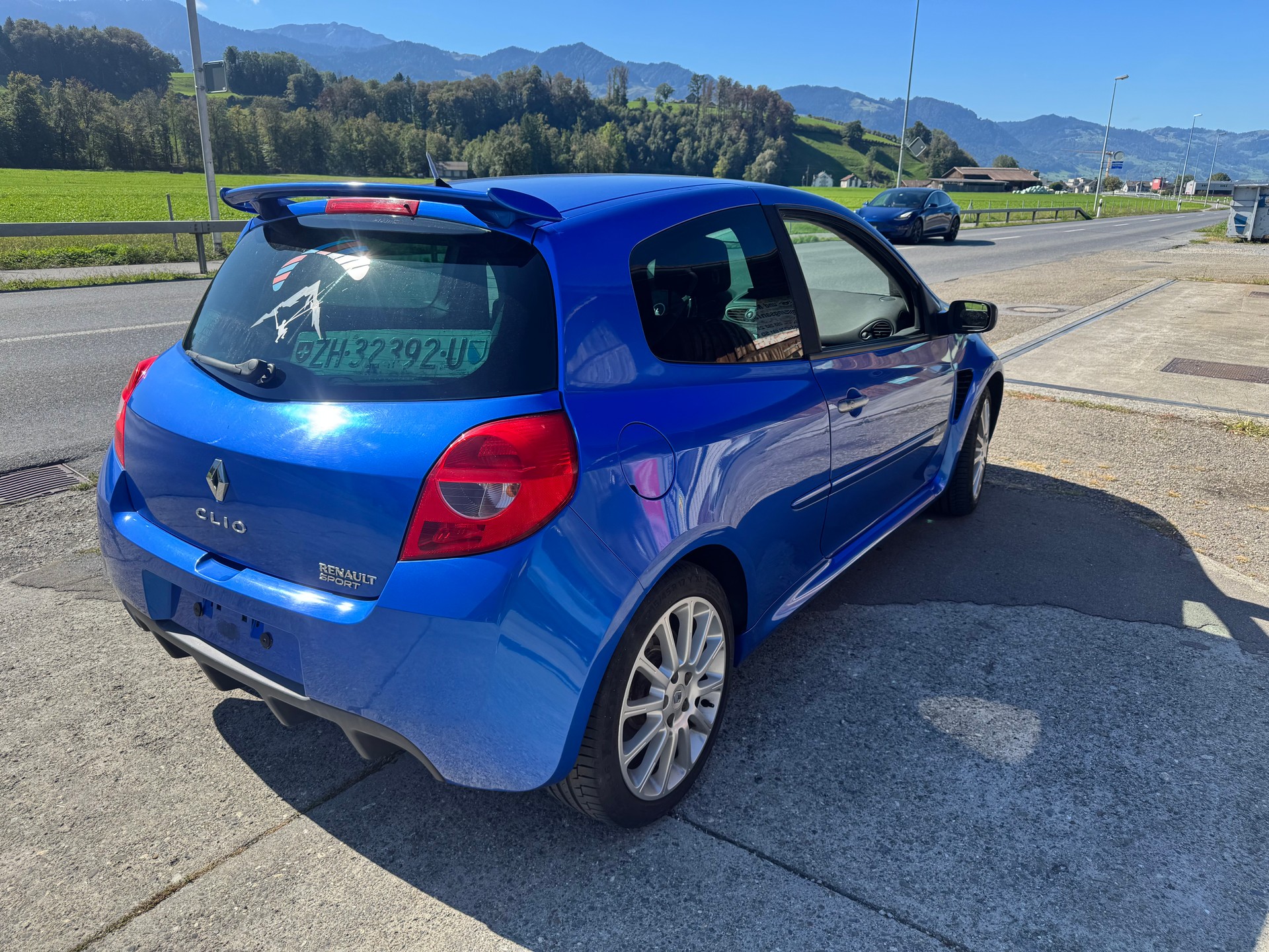 RENAULT Clio 2.0 16V Sport-image-2