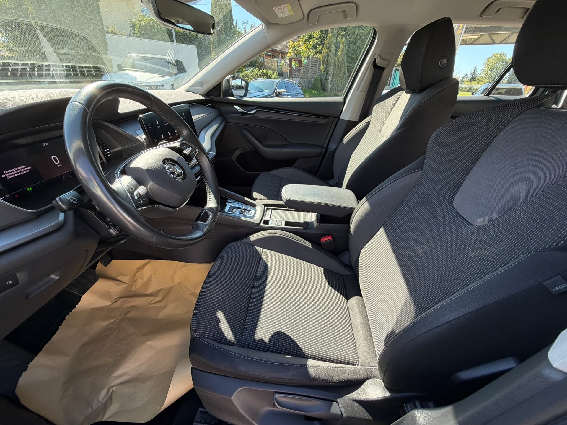 SKODA Octavia Combi 2.0 TDI DSG Ambition 4x4-image-12